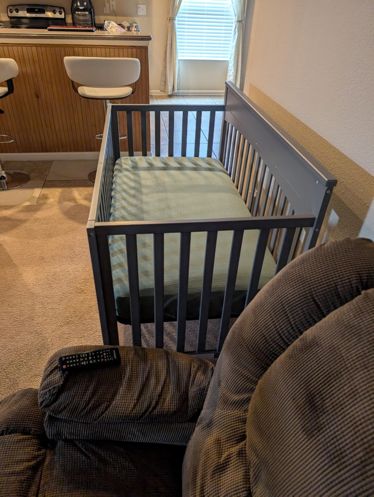 Oxford Baby Harper 4-in-1 Convertible Crib, Dove Gray, GreenGuard Gold Certified customer photo 2