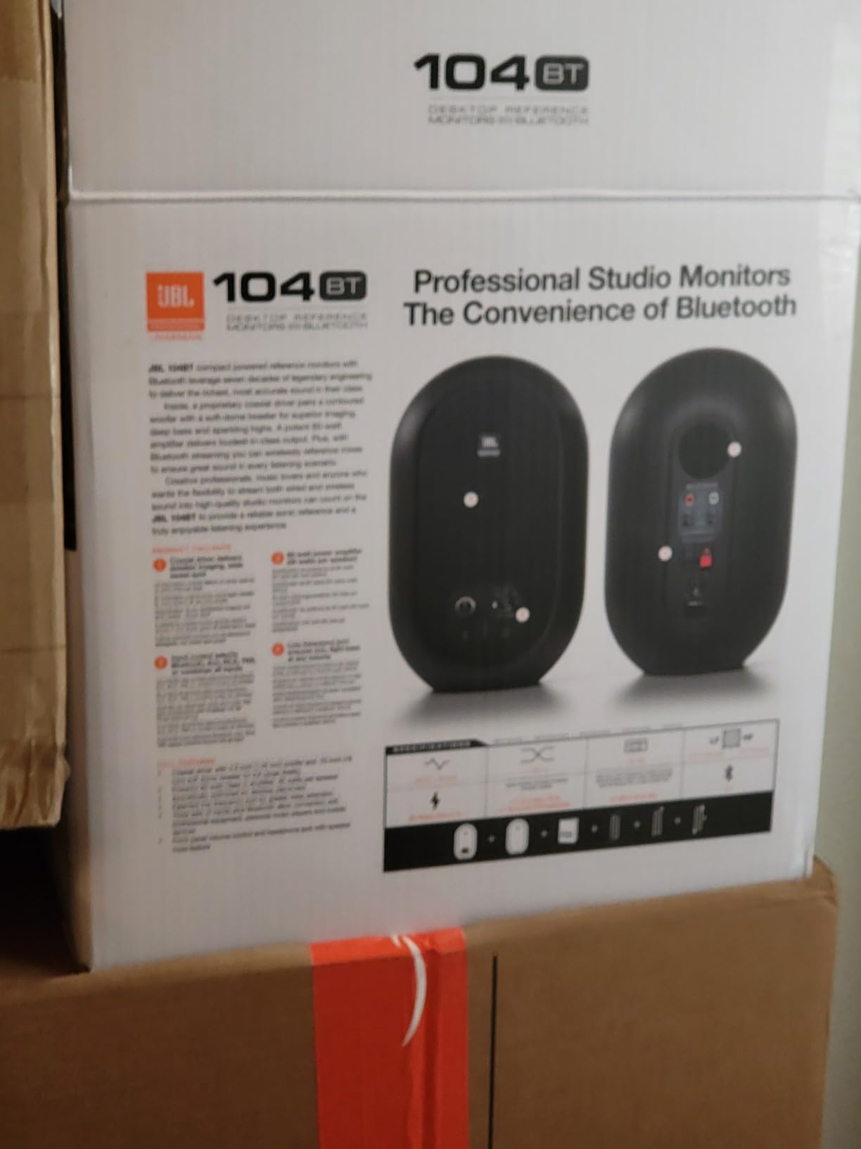 JBL Professional 1 Series 104-BT Compact Desktop Reference Monitors with Bluetooth, Black, Sold as Pair customer photo 1