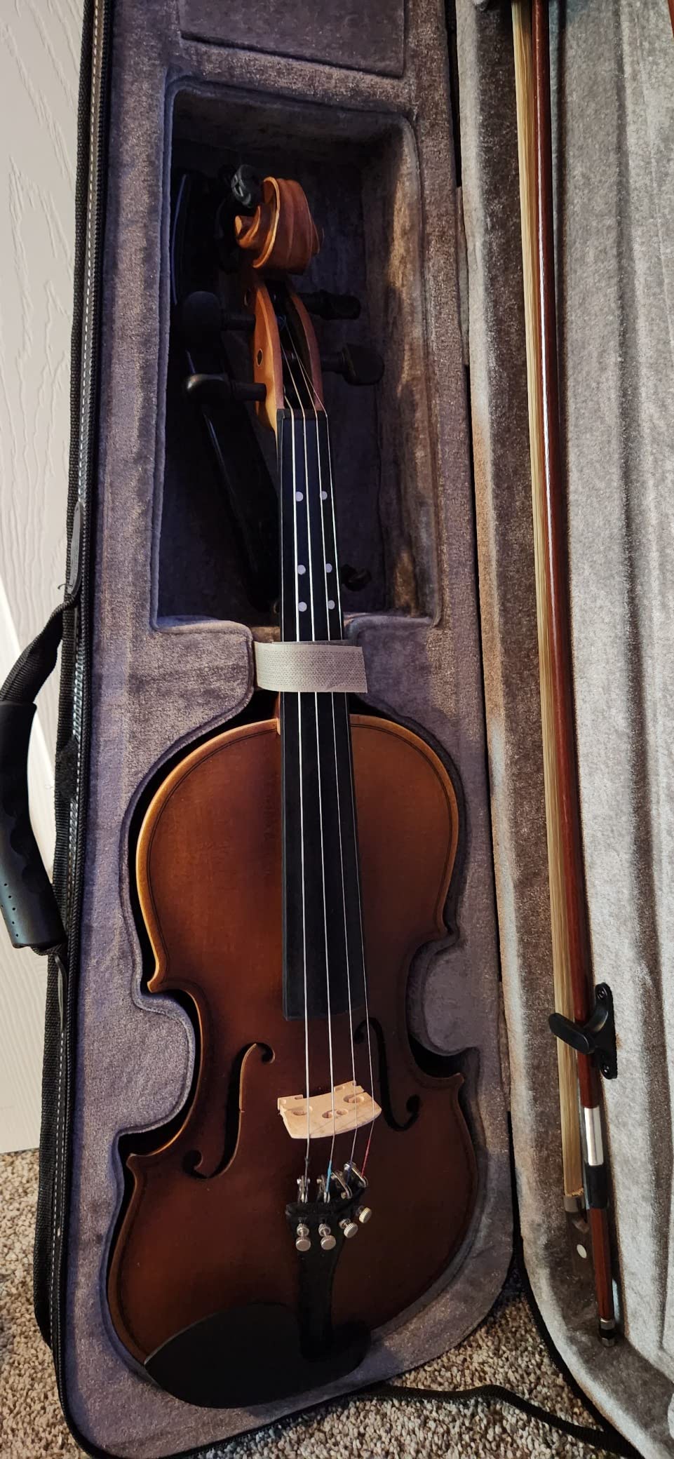 Eastar 4/4 Full Size Violin Set Matte Fiddle for Beginners Adults with Hard Case, Rosin, Shoulder Rest, Bow, Tuner and Extra Strings (Imprinted Finger Guide on Fingerboard), EVA-3 customer photo 2