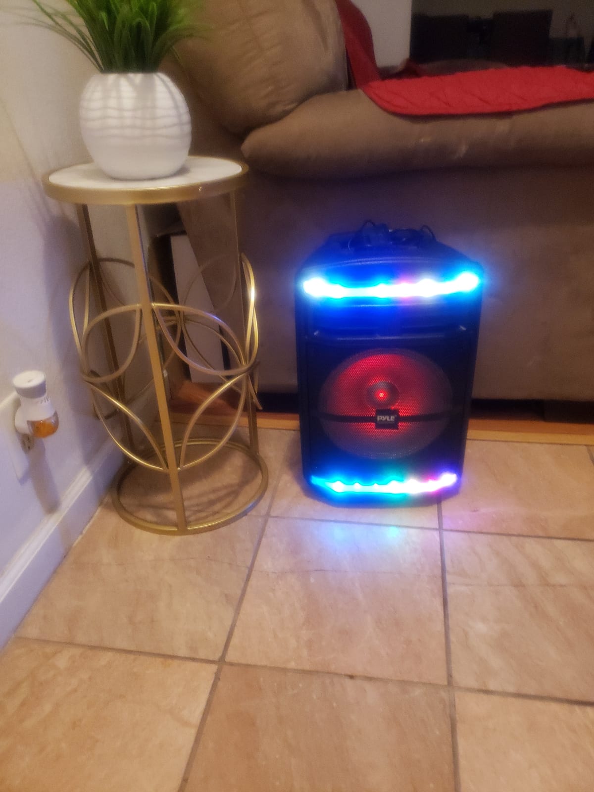 Pyle Portable Bluetooth PA Speaker System - 600W Bluetooth Speaker Portable PA System W/ Rechargeable Battery, Party Lights, MP3/USB SD Card Reader, Rolling Wheels - Pyle PPHP1044B customer photo 1