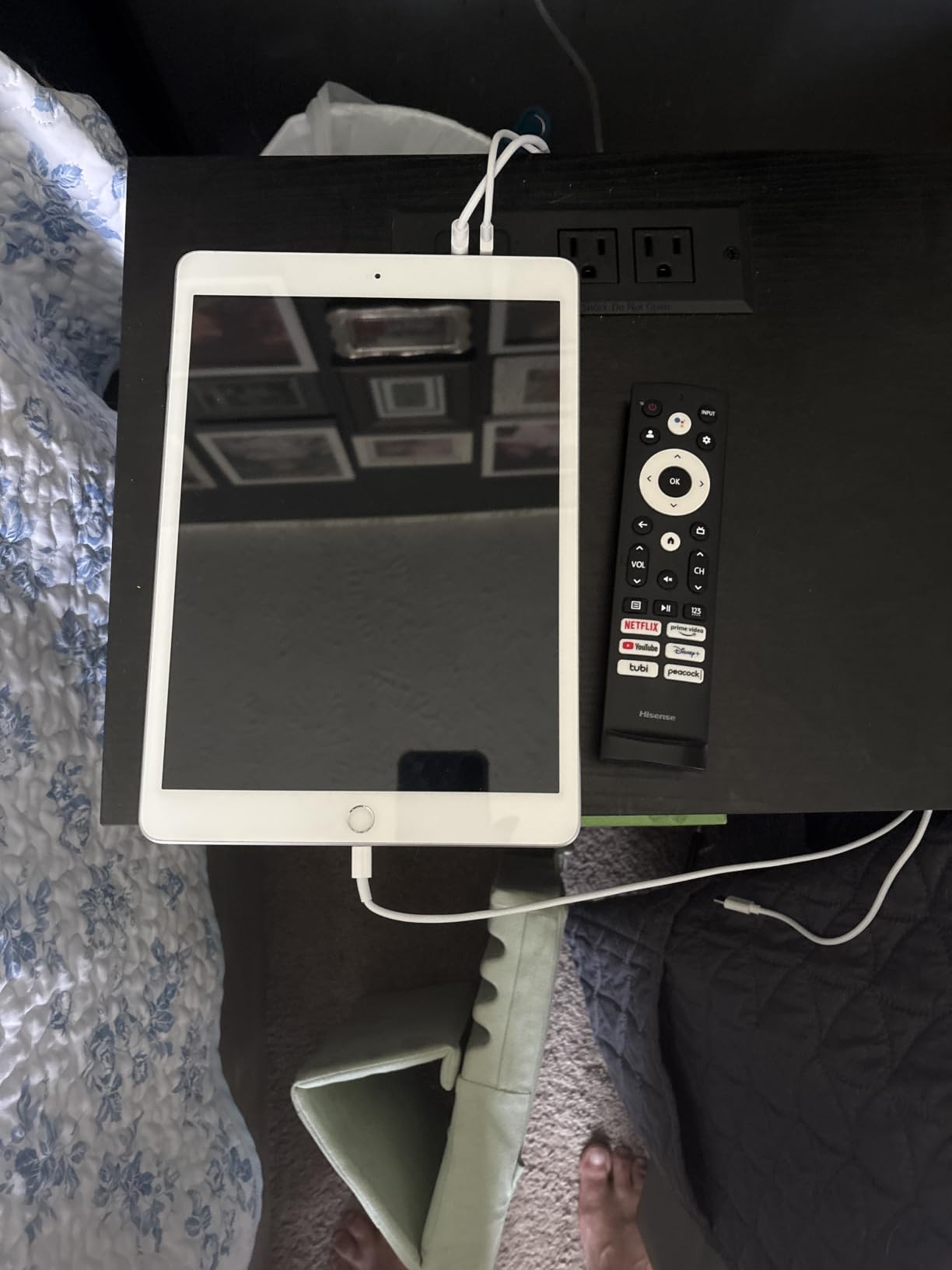 Apple iPad, 10.2-Inch, Wi-Fi, 32GB, Space Gray (Renewed) customer photo 1
