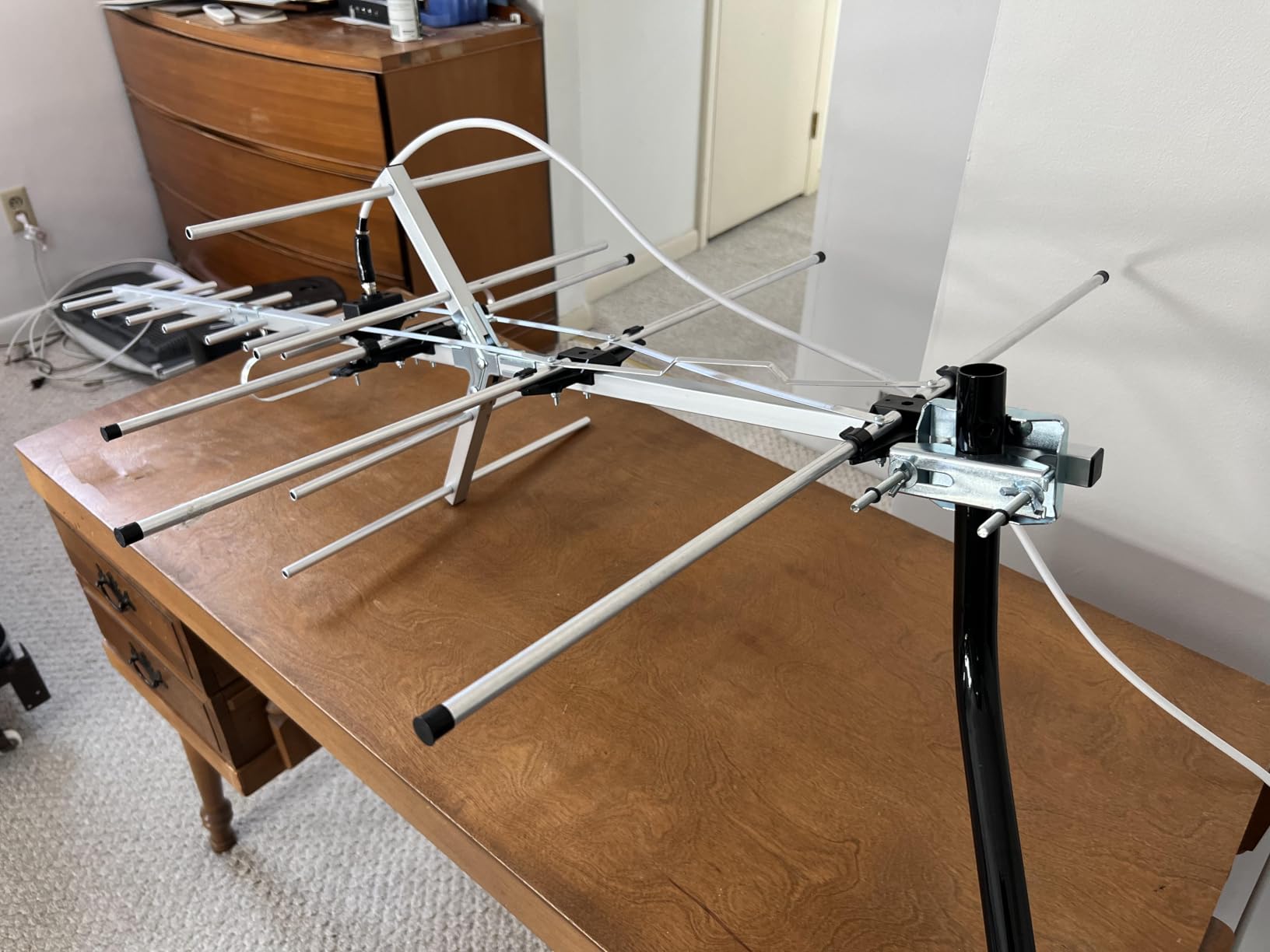 Five Star Yagi Satellite HD TV Antenna up to 200 Mile Long Range, Attic or Roof Mount Digital OTA TV Antenna for 4K Supports 4 TVs Installation Kit & Mounting Pole, Radio/FM Antenna customer photo 1