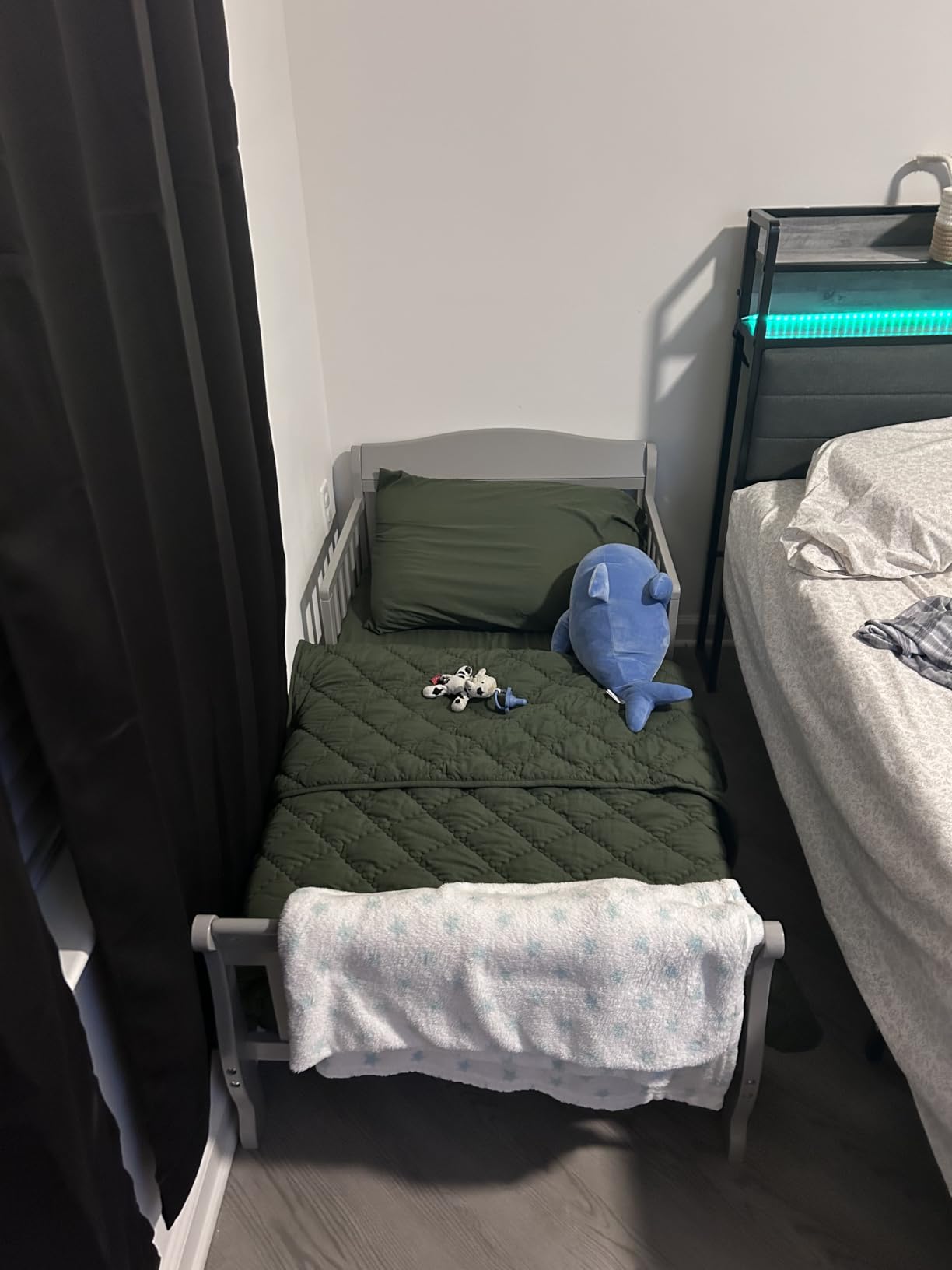 Delta Children Canton Toddler Bed, Greenguard Gold Certified, Grey customer photo 1