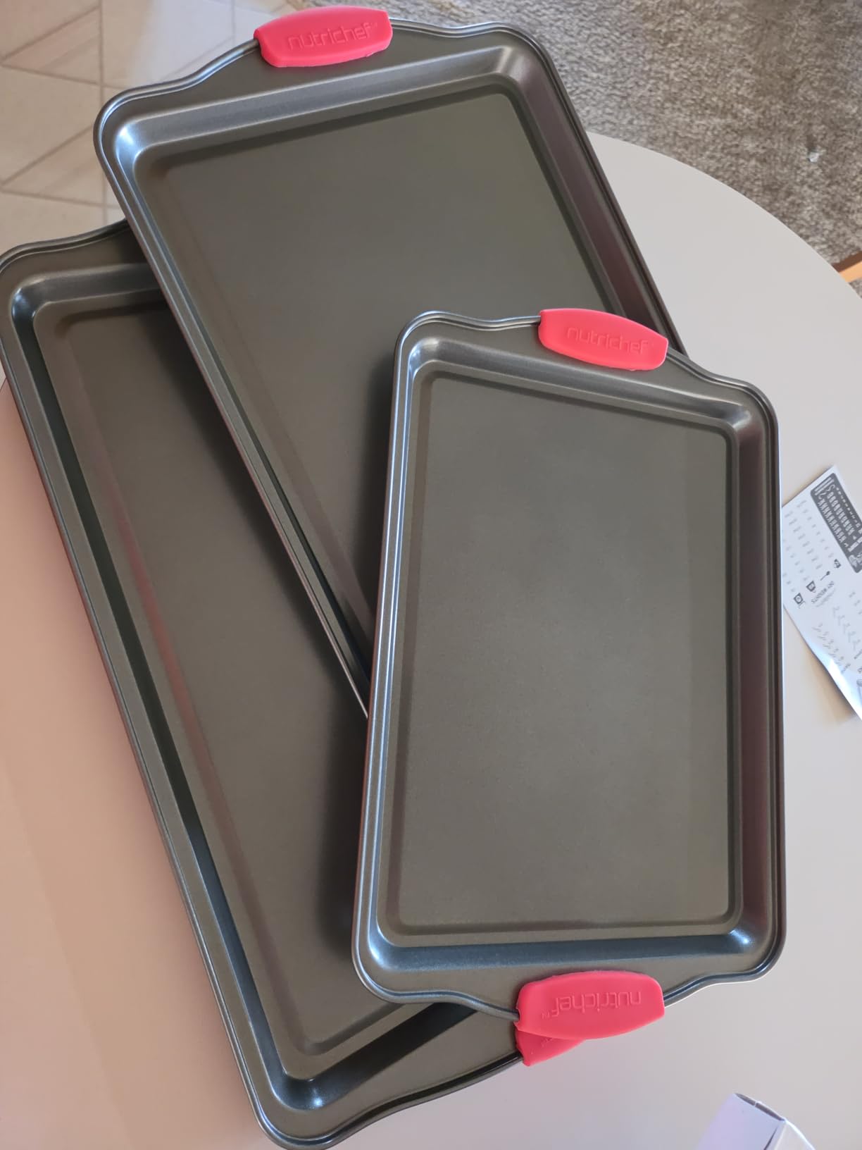 NutriChef 10-Piece Nonstick Kitchen Oven Baking Pans - Premium & Stylish Non-Stick Carbon Steel - Commercial Grade Restaurant Quality Metal Bakeware with Silicone Handles - Easy to Clean, NCSBS10S customer photo 1