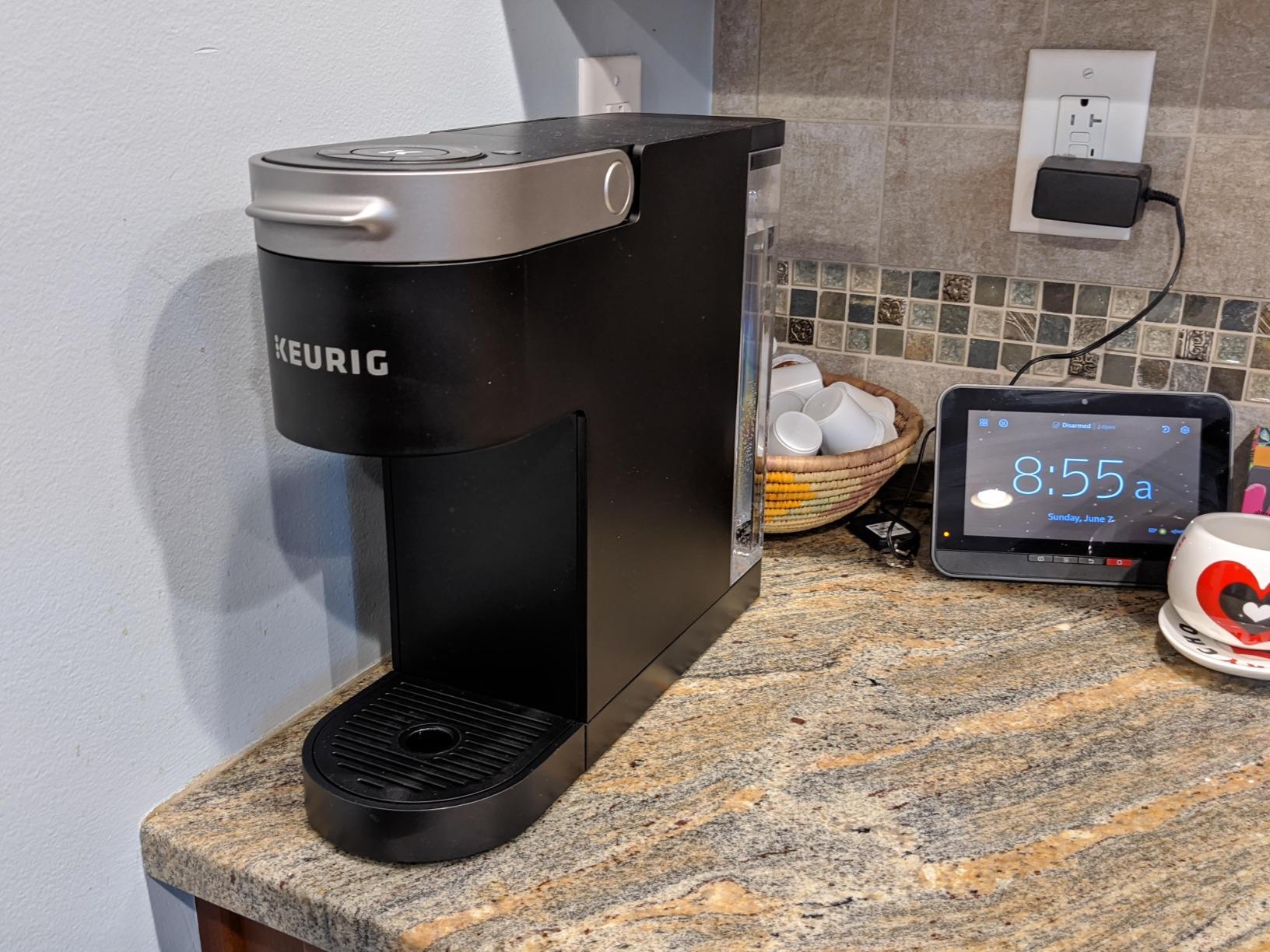 Keurig K-Slim Single Serve K-Cup Pod Coffee Maker, Multistream Technology, 3 Brew Sizes, Slim and Sleek Design, 46oz Removable Reservoir, Black customer photo 1