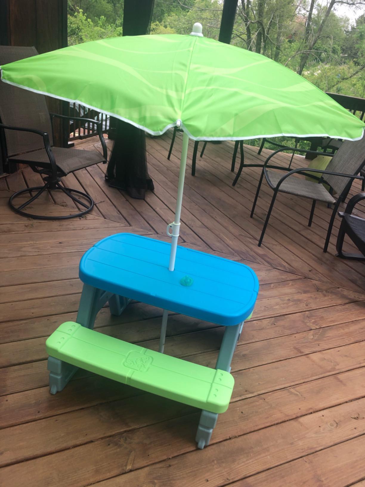 Step2 Sun & Shade Kids Picnic Table with Removeable Umbrella, Indoor/Outdoor Toys, Fits 4 Children, Made of Durable Plastic, For Toddlers 1.5-4 Years Old customer photo 2