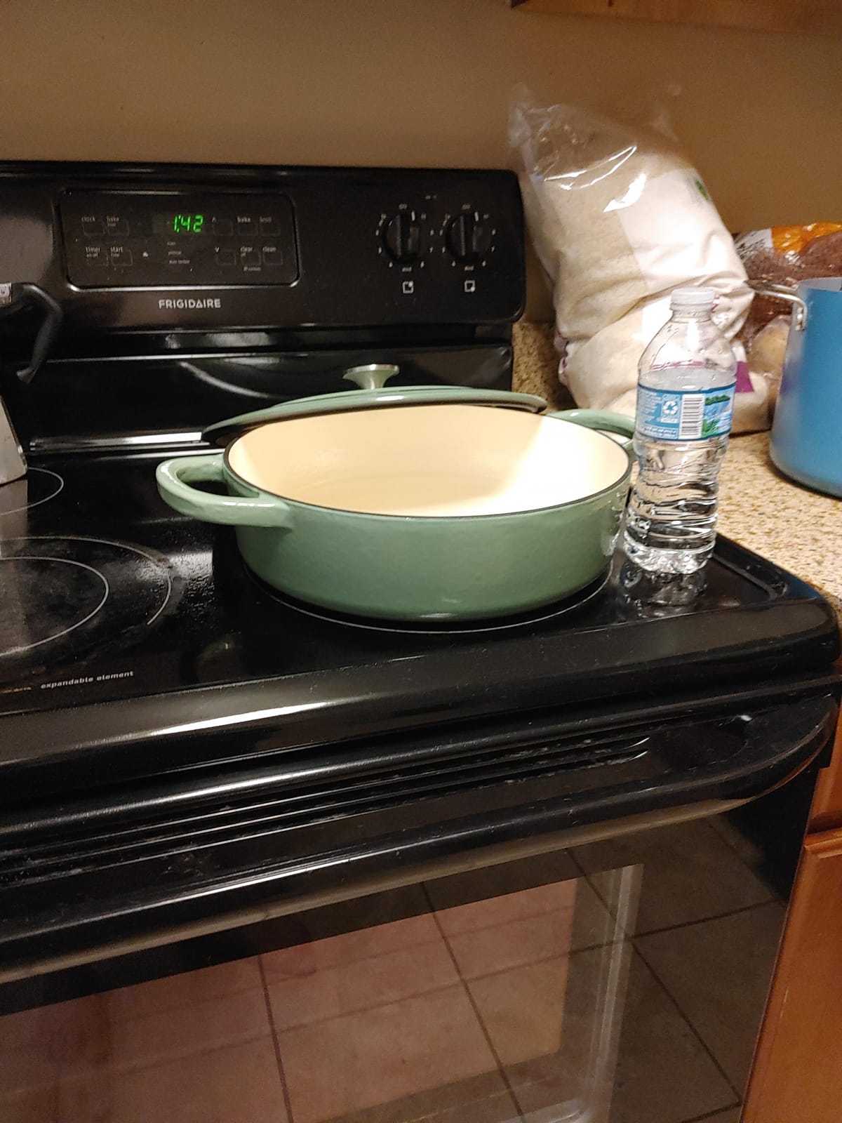 Crock Pot Artisan Enameled Cast Iron Braiser W/Lid, 5-Quart, Pistachio customer photo 2