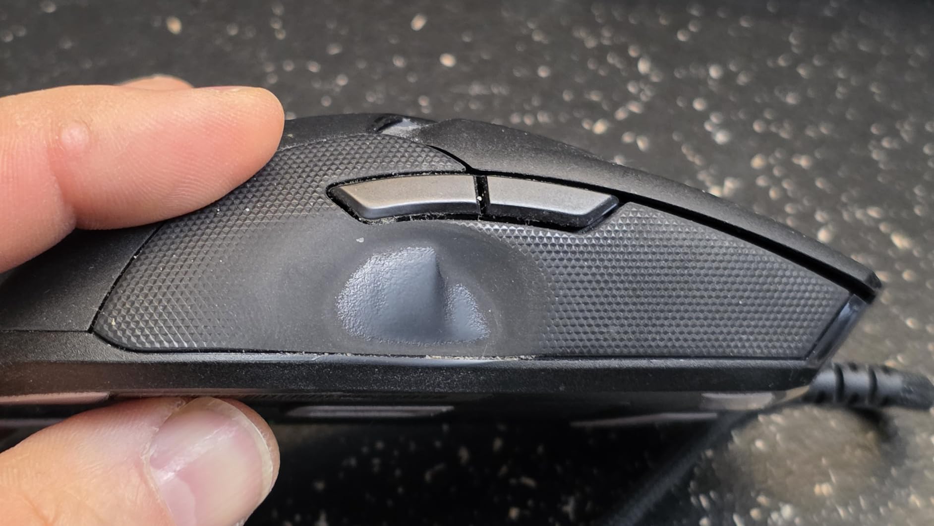 Razer Viper Ultimate Lightweight Wireless Gaming Mouse: Fastest Gaming Switches - 20K DPI Optical Sensor - Chroma Lighting - 8 Programmable Buttons - 70 Hr Battery - Classic Black customer photo 1