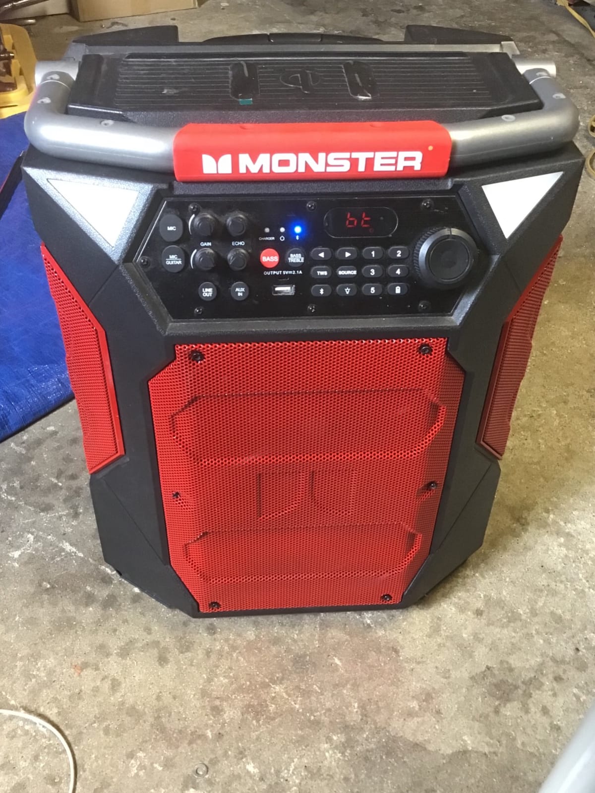 Monster Rockin' Roller 270 Indoor/Outdoor Portable Bluetooth Speaker | up to 200W of 270 Degree Sound & up to 100 Hours of Playtime customer photo 2