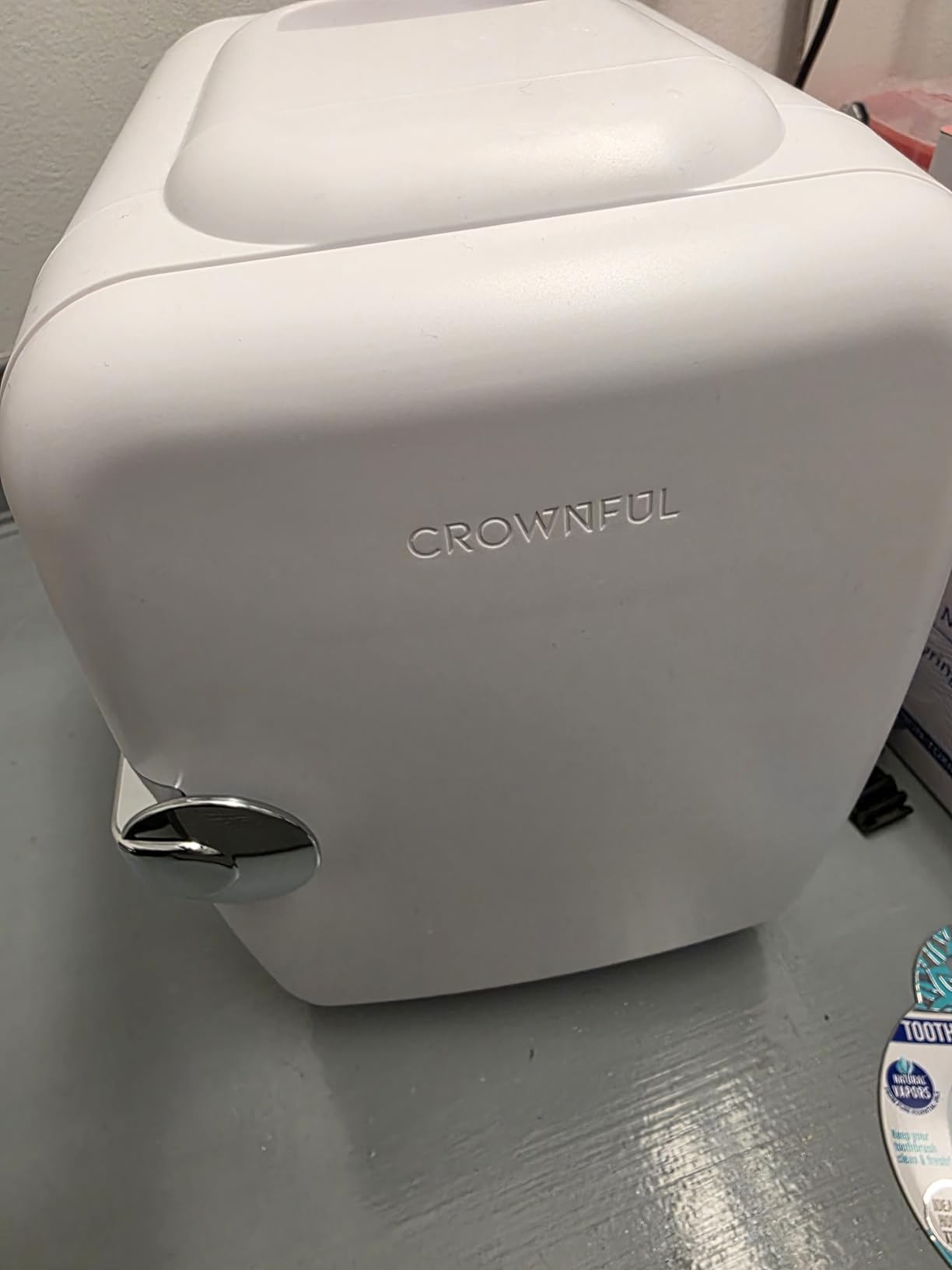 CROWNFUL Mini Fridge, 4 Liter/6 Can Portable Cooler and Warmer Personal Refrigerator for Skin Care, Cosmetics, Beverage, Food, Great for Bedroom, Office, Car, Dorm, ETL Listed (White) customer photo 1