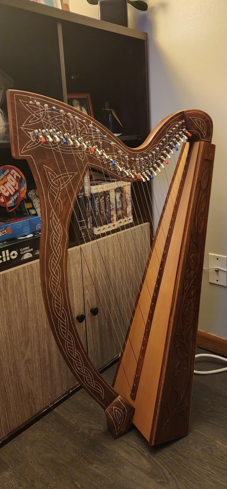 Minstrel Harp 29-String w/Full Chelby Levers - Thistle Engraved customer photo 1