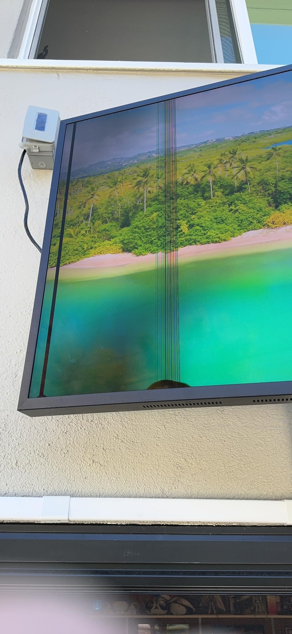 SAMSUNG 65-inch Class QLED 4K The Terrace Partial Sun Outdoor, Direct Full Array 16x, Quantum HDR 32x, Weatherproof, Wide Viewing Angle Smart TV w/ Alexa Built-in (QN65LST7TAFXZA) customer photo 1