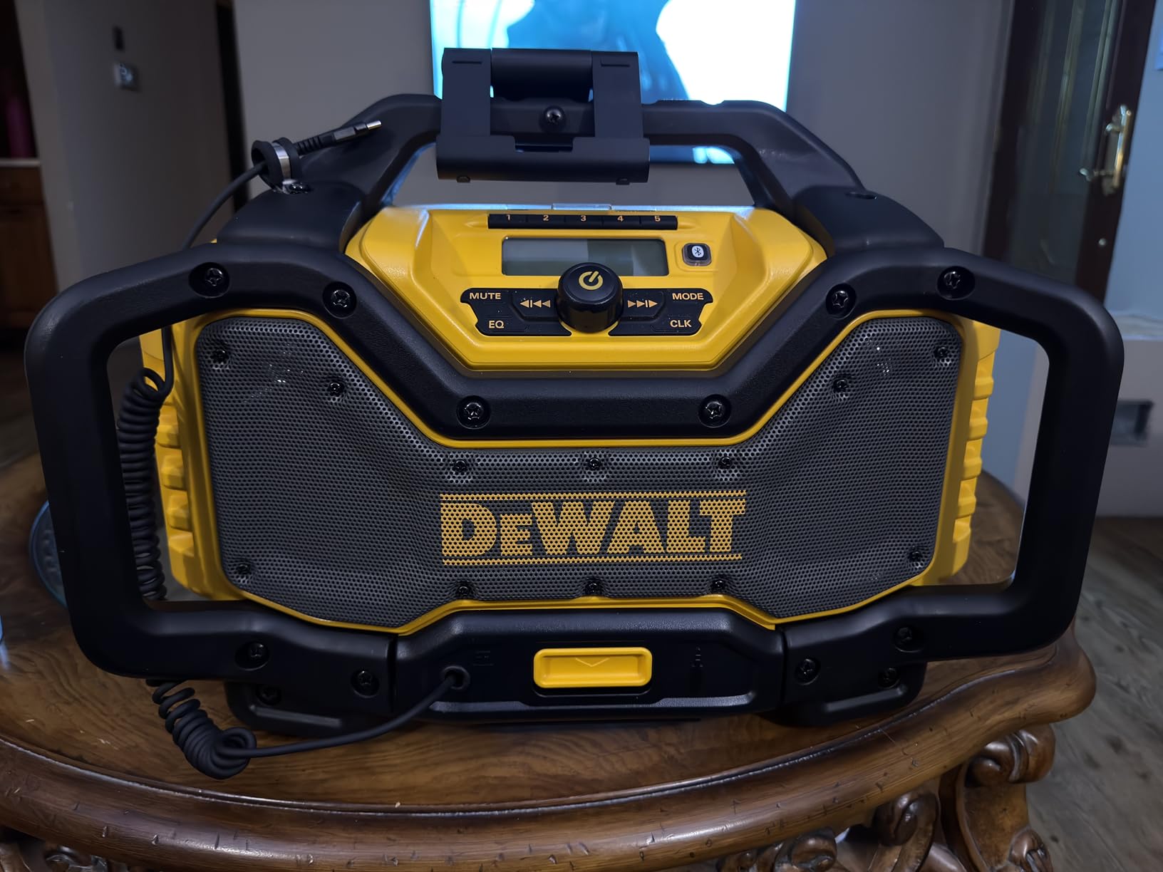 DEWALT 12V/20V MAX Portable Bluetooth Radio, Cordless, 100 ft Range, 3.5