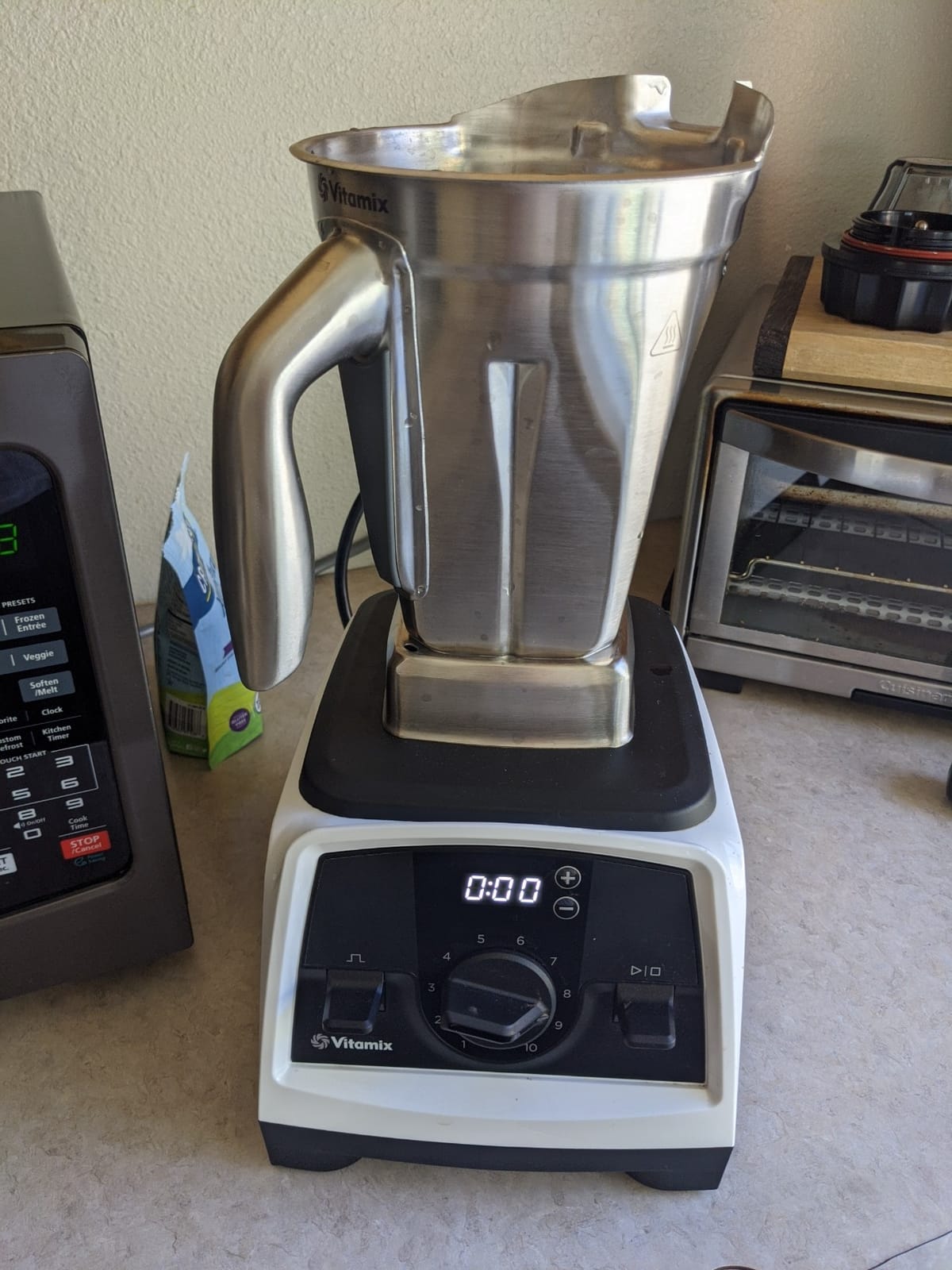 Vitamix 48 oz. Stainless Steel Blender Container with SELF-DETECT, BPA-Free | Works with All Full-Size Vitamix Blenders, Odor and Stain Resistant, Dishwasher Safe, Laser-Cut Stainless-Steel Blades customer photo 1