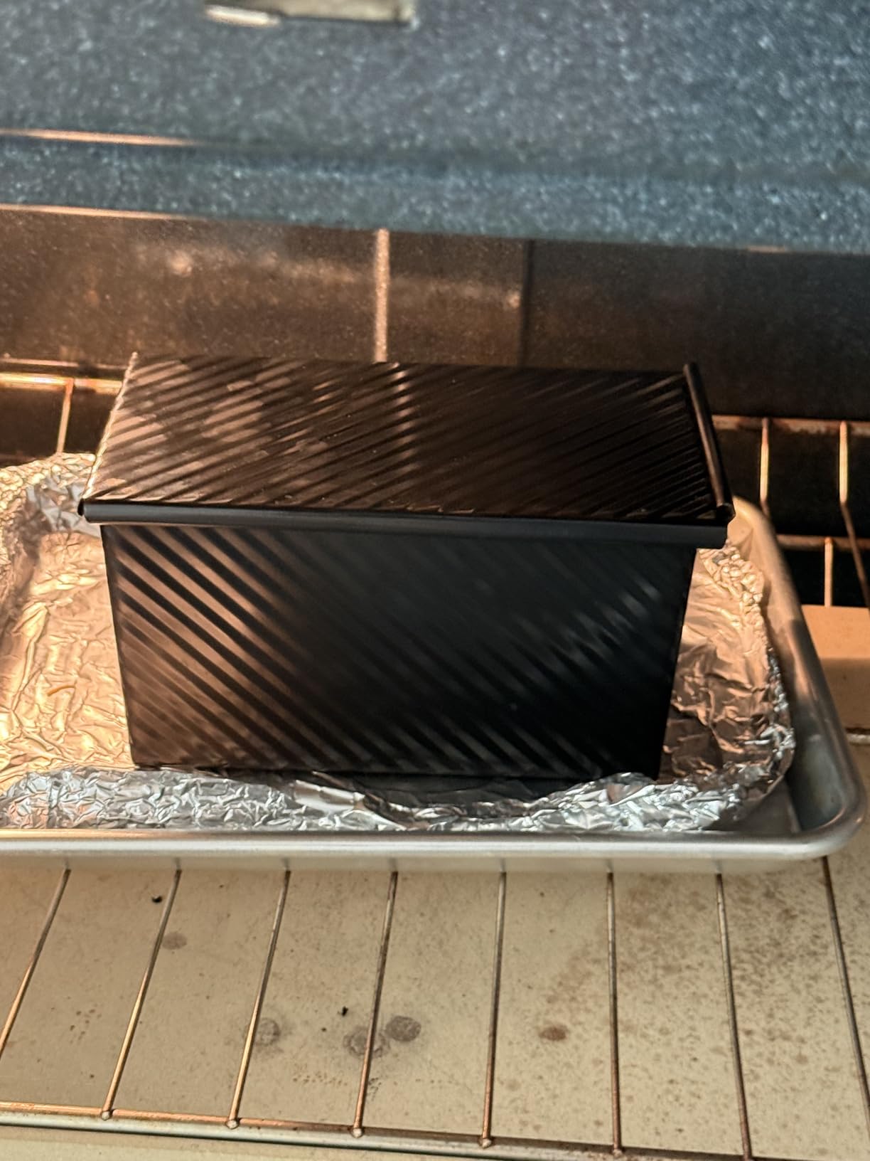 KITESSENSU Pullman Loaf Pan with Lid, 1 lb Dough Capacity Non-Stick Bakeware for Baking Bread, Carbon Steel Corrugated Bread Toast Box Mold with Cover for Baking Bread, Gold customer photo 1