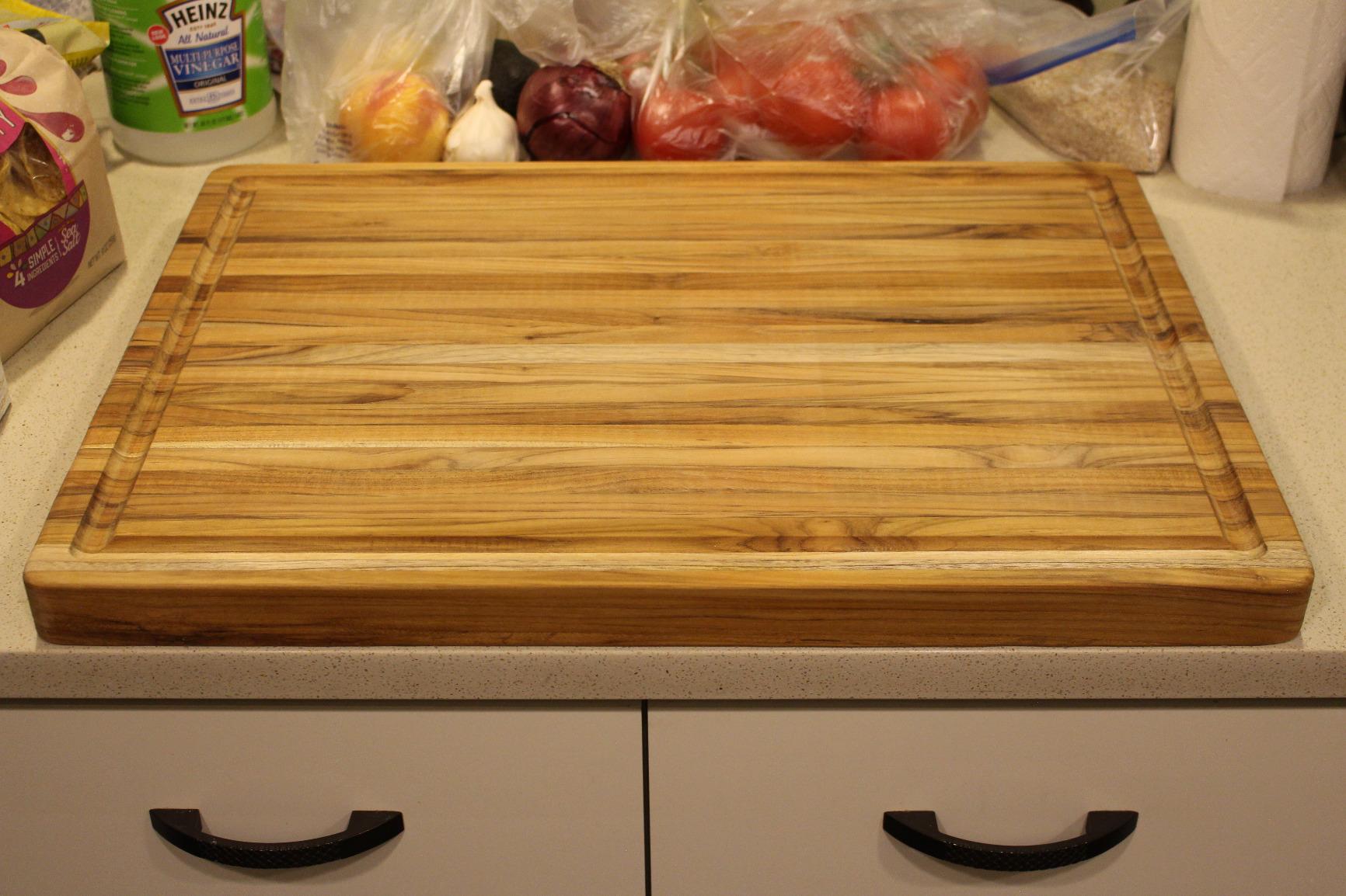 Teakhaus Carving Board with Juice Groove - Medium (M) Teak Wood Cutting Board 18