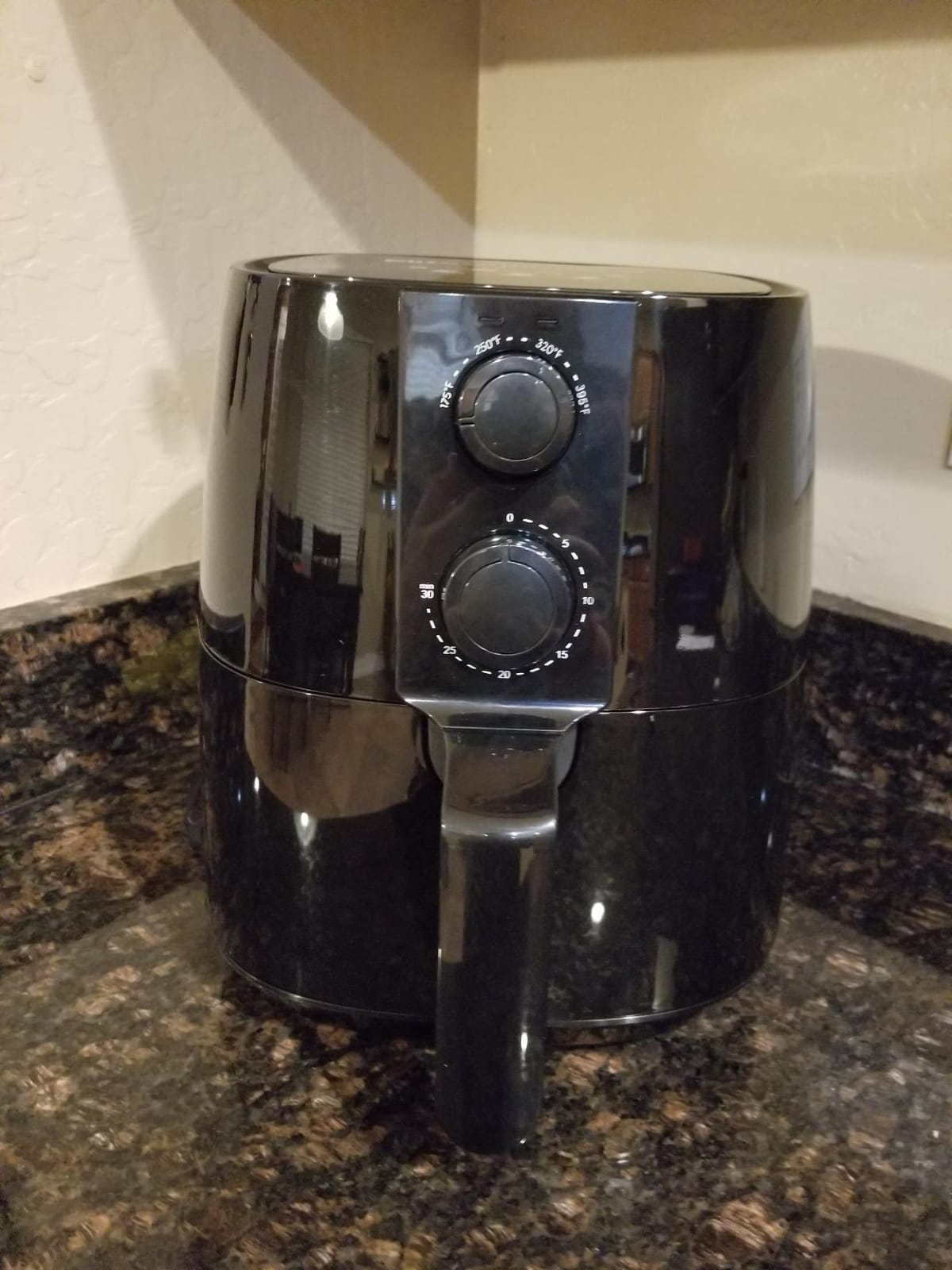 Elite Gourmet EAF4617 Digital Hot Air Fryer, Oil-Less, 1350W, 4Qt, Black | Healthy Cooker, Timer & Temperature Controls customer photo 2