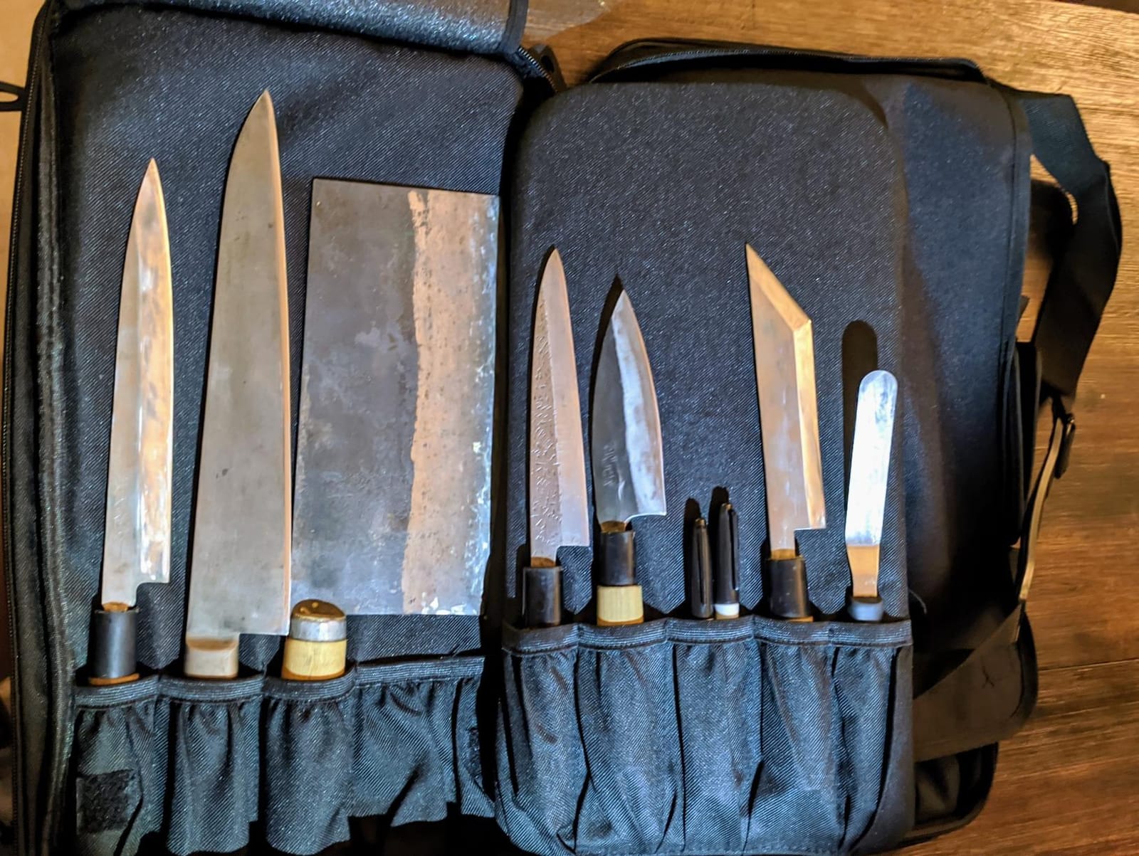 Asaya Chef Knife Bag - 28-Pocket Knives Carrying Case for Kitchen Tools and Utensils, Ballistic Nylon Chef Knife Roll Bag with Adjustable Shoulder Strap (Grey) customer photo 1