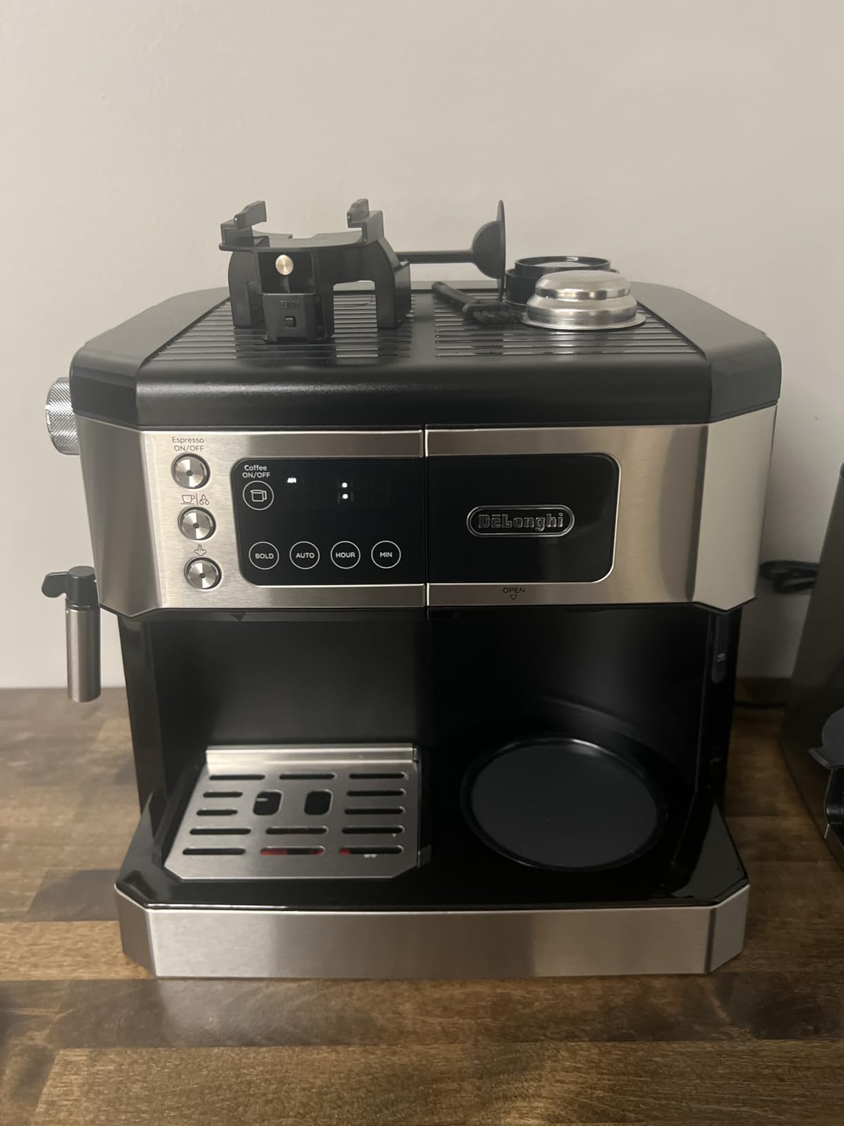 De'Longhi COM530M All-In-One Combination Coffee and Espresso Machine, 47 ounces customer photo 2