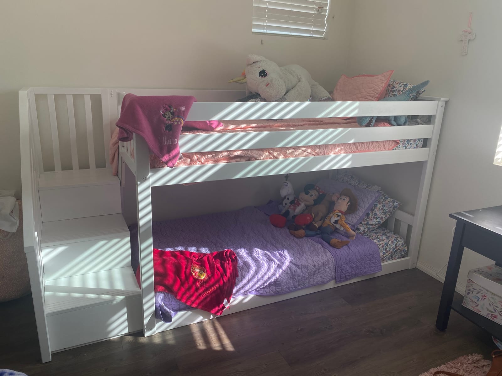 Max & Lily Low Bunk Bed, Twin-Over-Twin Bed Frame For Kids With Stairs, White customer photo 2