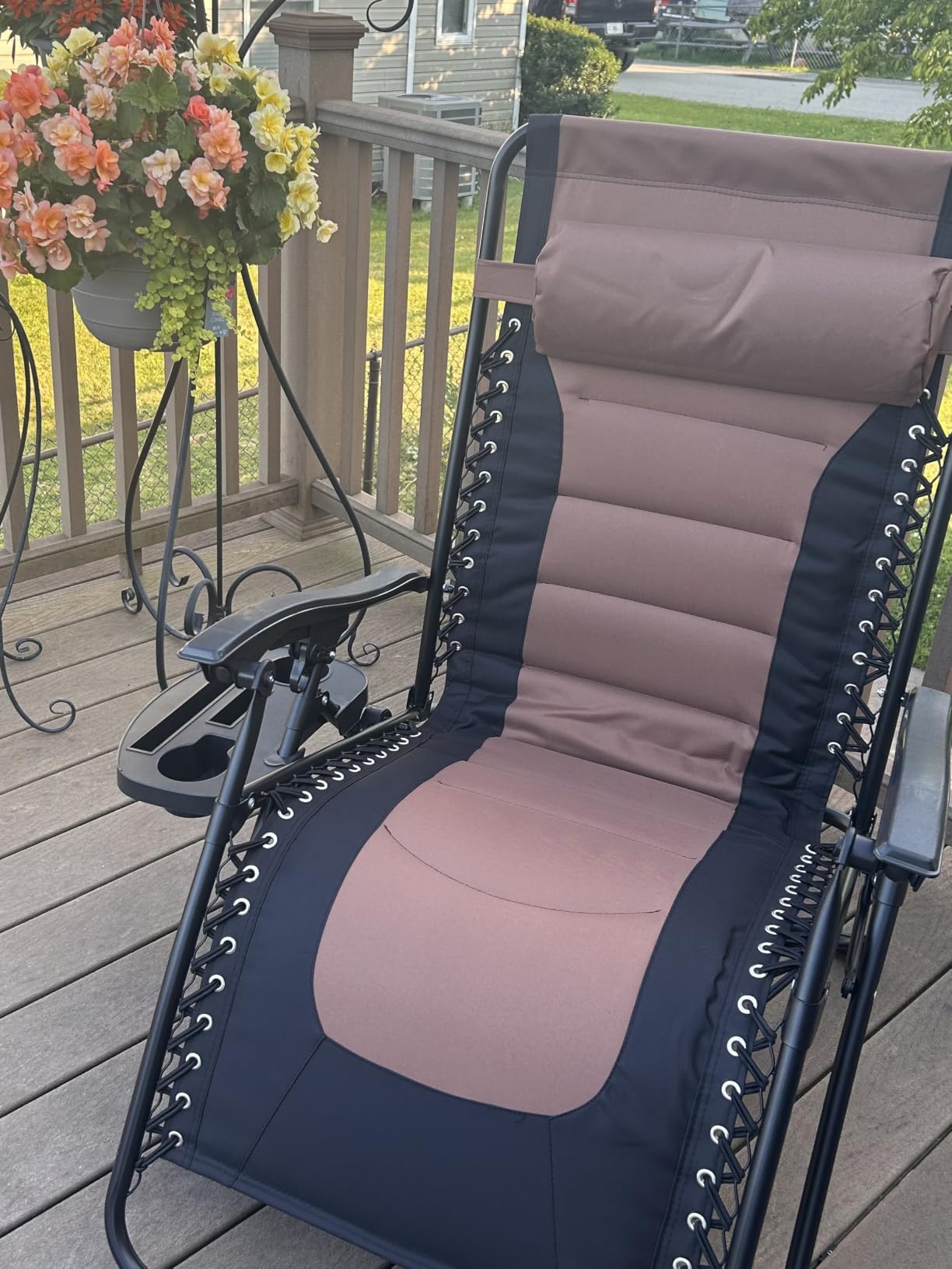 Best Choice Products Oversized Padded Zero Gravity Chair, Folding Outdoor Patio Recliner, XL Anti Gravity Lounger for Backyard w/Headrest, Cup Holder, Side Tray, Polyester Mesh - Gray customer photo 1