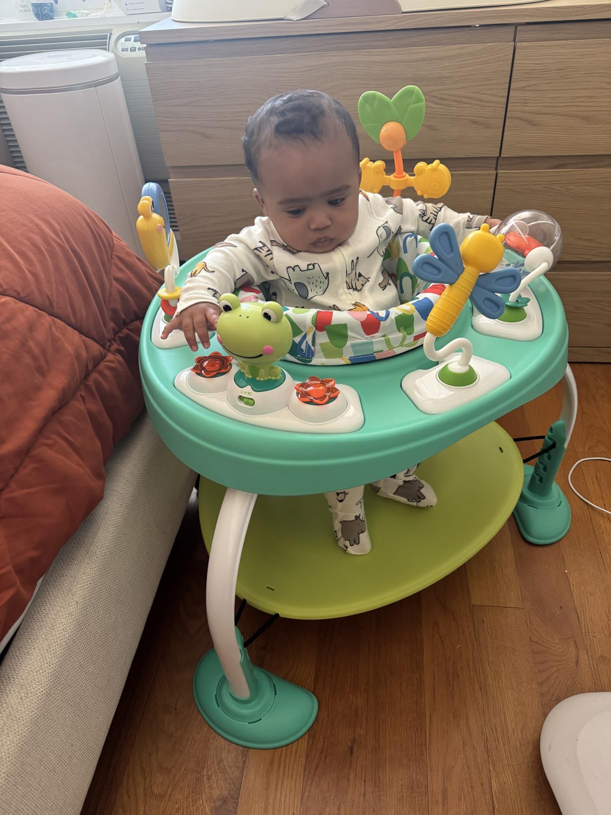 Bright Starts Bounce Bounce Baby 2-in-1 Activity Center Jumper & Table - Playful Pond (Green), 6 Months+ customer photo 1