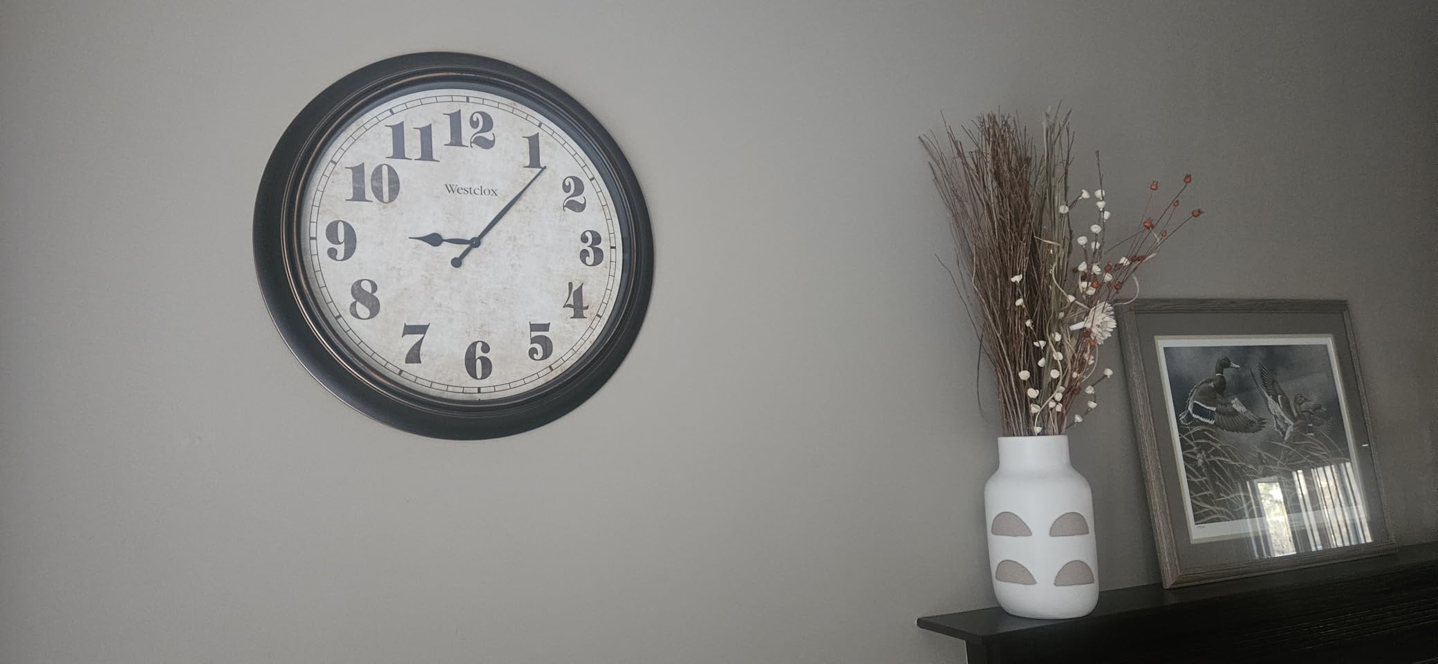 Westclox Traditional Large Wall Clock Battery-Operated Clock for Living Room, Bedroom, Office | Ideal Housewarming Gift (20 Inch, Rustwood) customer photo 2