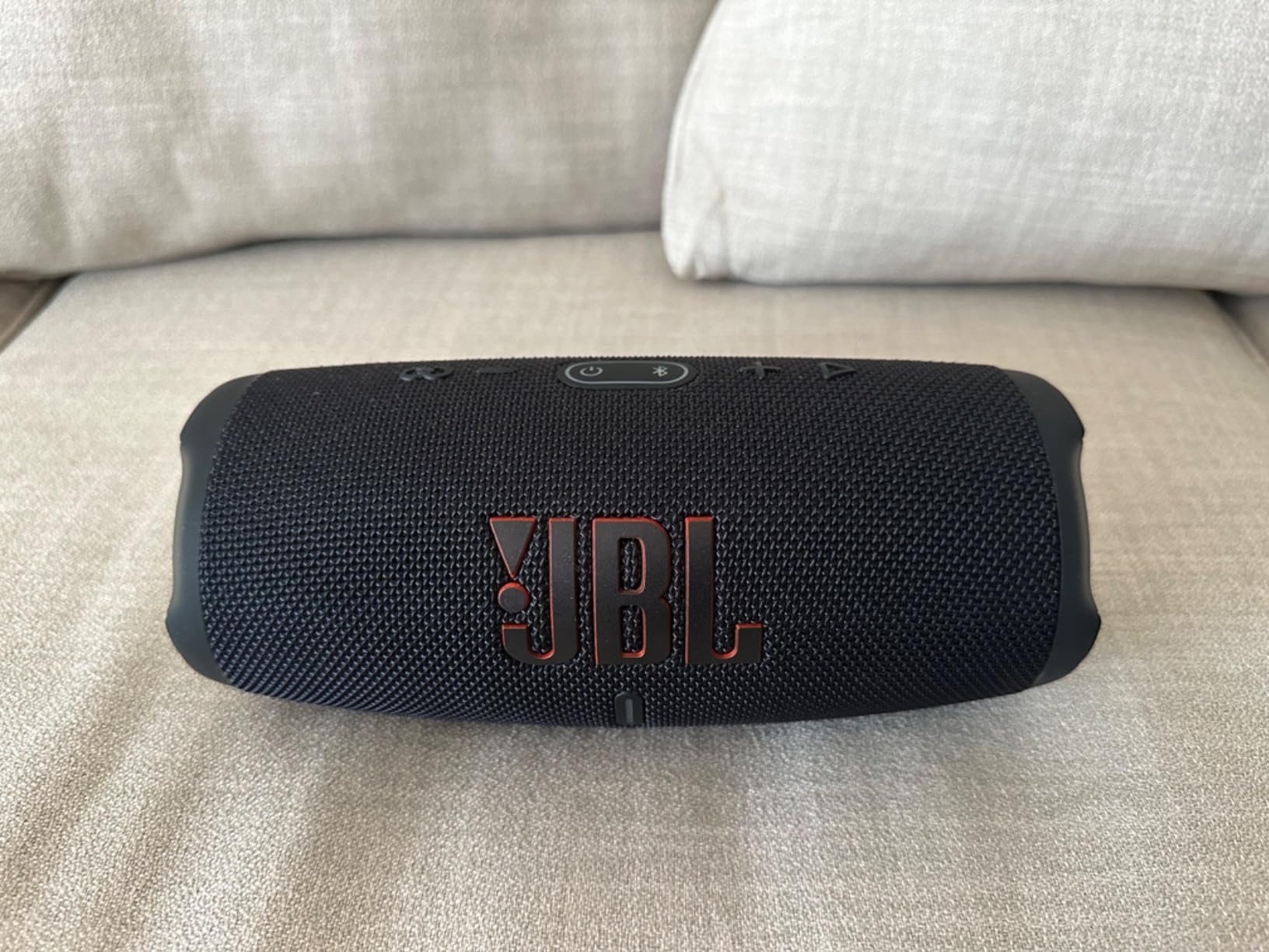 JBL Charge 5 - Portable Waterproof Speaker - Black | Bold JBL Original Pro Sound, 20 hours of playtime, IP67 waterproof and dustproof customer photo 2
