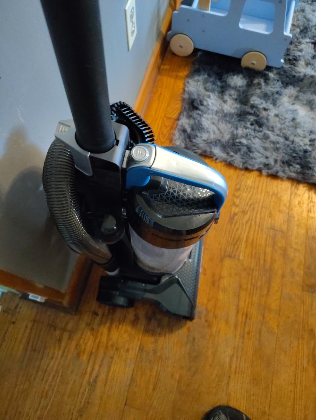 Eureka Vacuum Cleaners for Home, Airspeed Ultra-Lightweight, NEU10AE5 | Senior-Friendly 7.7 lb Pet Hair Upright Vacuum, Carpet & Hard Floor, Brush, Crevice Tool, Washable Filter, Blue customer photo 2