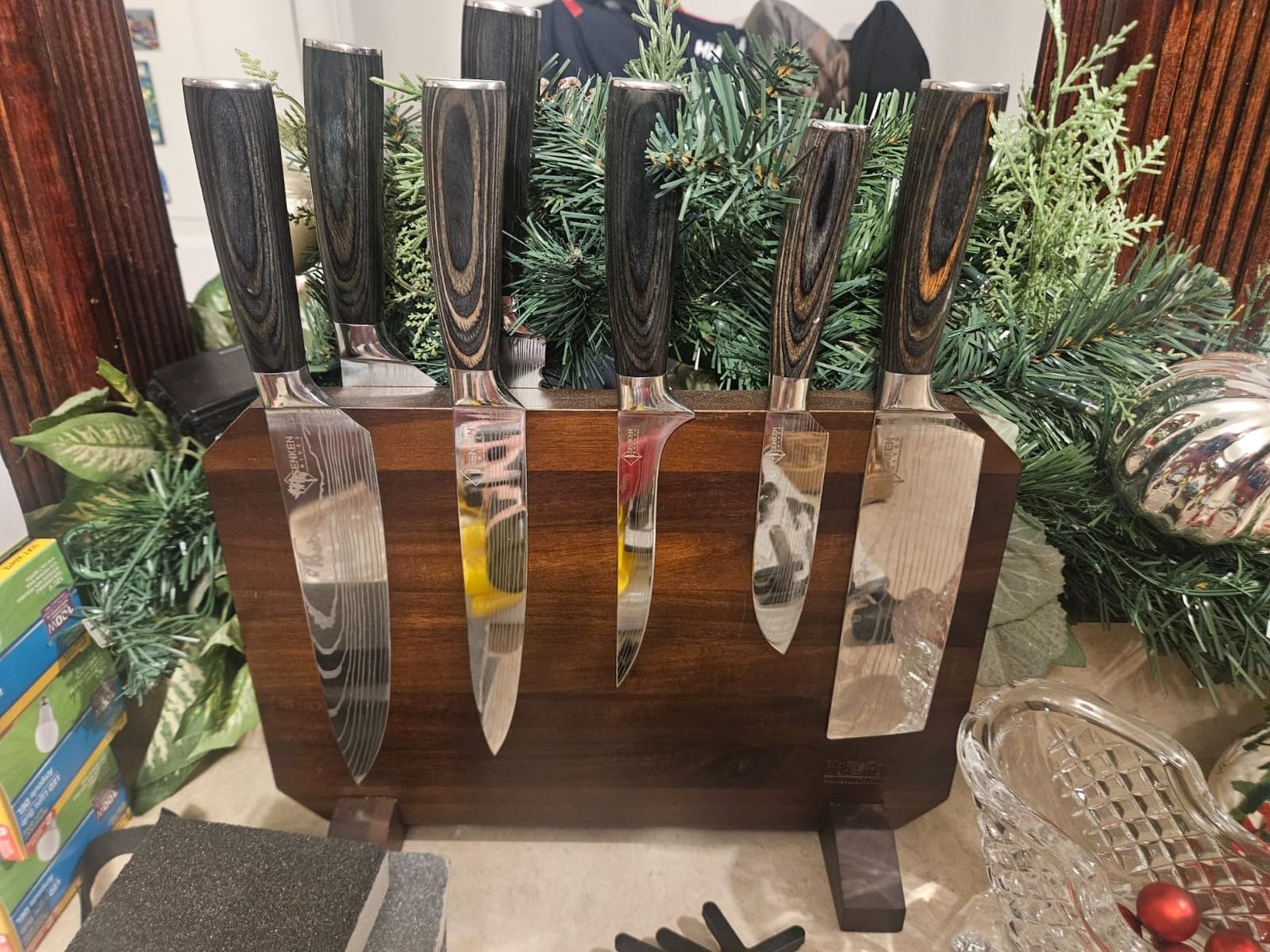 SENKEN 8-piece Premium Japanese Kitchen Knife Set with Laser Damascus Pattern - Imperial Collection - Chef's Knife, Santoku, Bread, Paring & More, Ultra Sharp for Very Fast Cutting customer photo 2