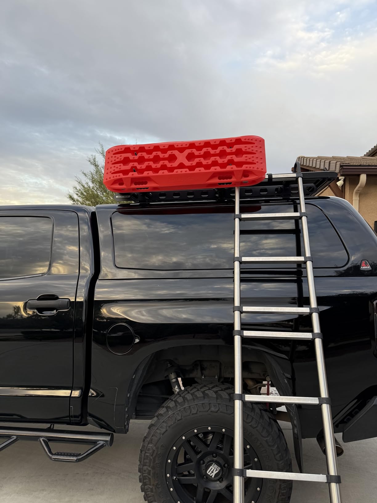 Rhino USA Off-Road Traction Boards (2-Pack) - Sand, Mud & Snow (Black) | Mountable Tire Traction Mats/Recovery Boards for 4x4 Vehicles. Heavy Duty Zipper Bag & Leashes Included. Black customer photo 1