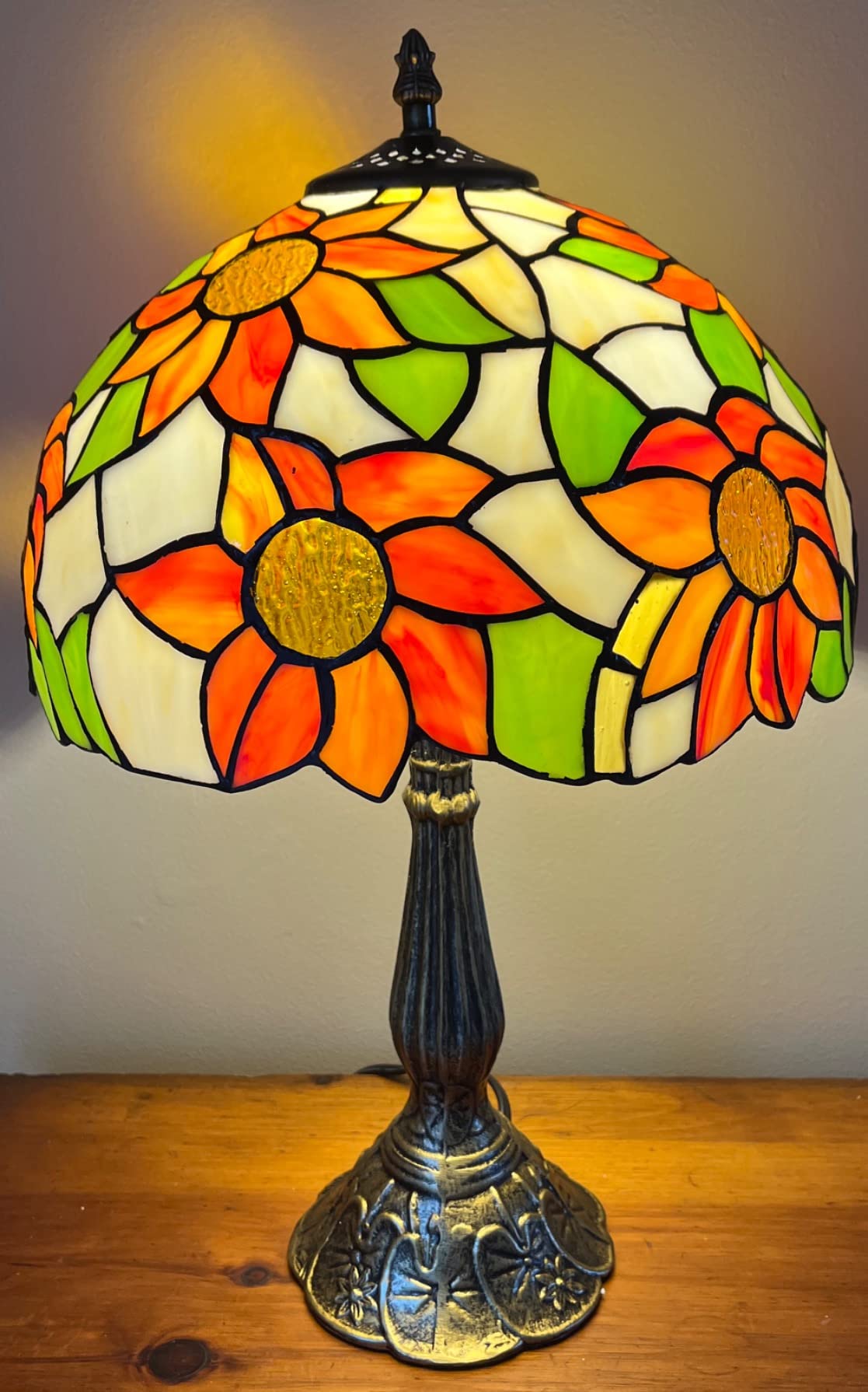 Tiffany Lamp Stained Glass Lamp Sunflower Yellow Bedroom Table Lamp Reading Desk Light for Bedside Living Room Office Dormitory Dining Room Decorate Gift 12x12x18 Include Light Bulb customer photo 1