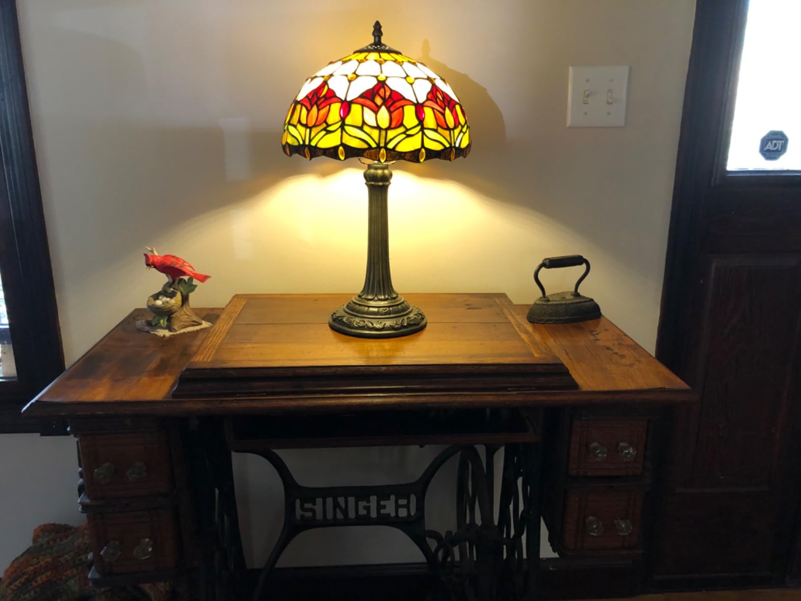 Tiffany Lamp Stained Glass Lamp Sunflower Yellow Bedroom Table Lamp Reading Desk Light for Bedside Living Room Office Dormitory Dining Room Decorate Gift 12x12x18 Include Light Bulb customer photo 2