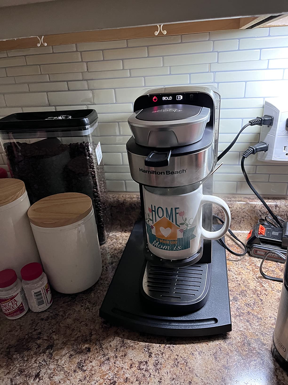 Hamilton Beach The Scoop Single Serve Coffee Maker & Fast Grounds Brewer for 8-14oz. Cups, Brews in Minutes, 40oz. Removable Reservoir, Stainless Steel (49987) customer photo 1