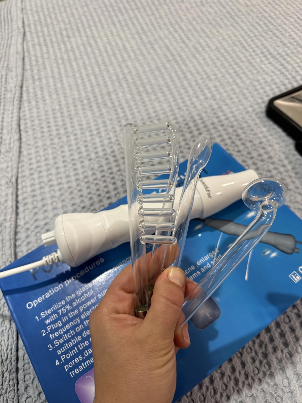 Quiet&Far High Frequency Facial Machine Skin Care Tool for Wrinkles Reducing Skin Tightening High Frequency Facial Wand with 4 Tubes customer photo 2