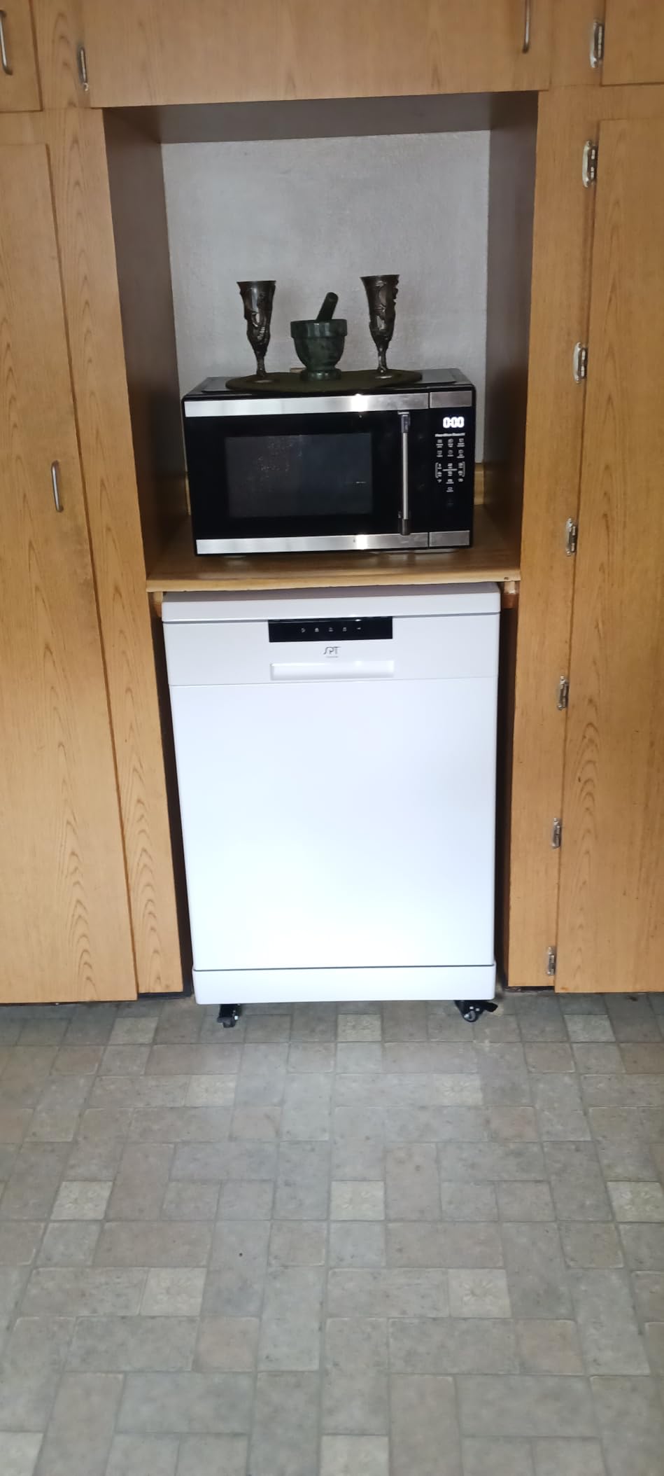 SPT SD-6513WA 24-Inch Wide Portable Dishwasher with ENERGY STAR, 6 Wash Programs, 10 Place Settings and Stainless Steel Tub - White customer photo 2