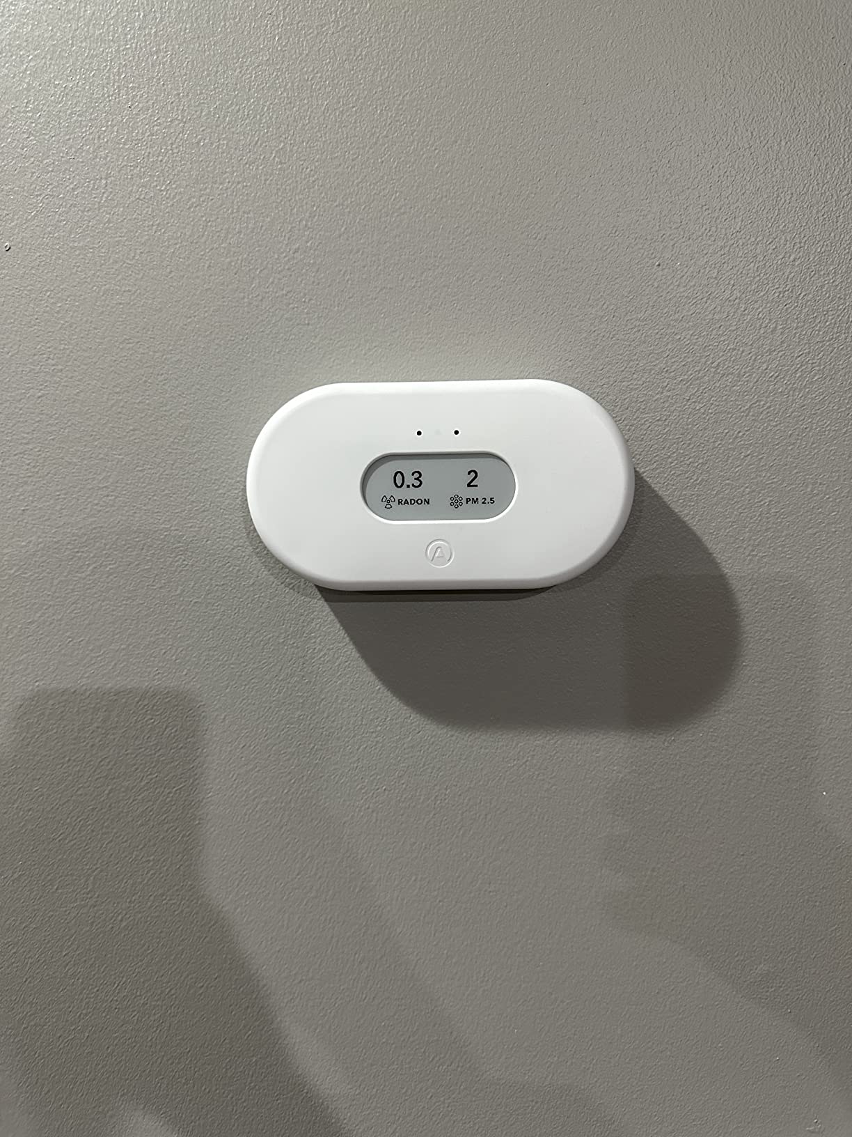 Airthings 2960 View Plus - Battery Powered Radon & Air Quality Monitor (PM, CO2, VOC, Humidity, Temp, Pressure) customer photo 1