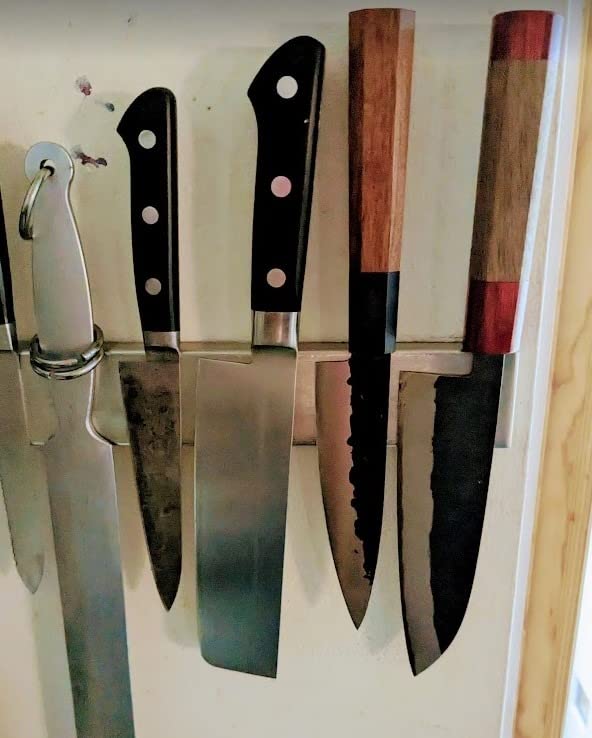 MITSUMOTO SAKARI 5.5-Inch Japanese Paring Knife, 3-layer 9Cr18MoV steel | Fruit Peeling and Trimming, Small Vegetable Prep, Petty Knife Control, Octagonal Rosewood Handle, Sandalwood Box customer photo 1
