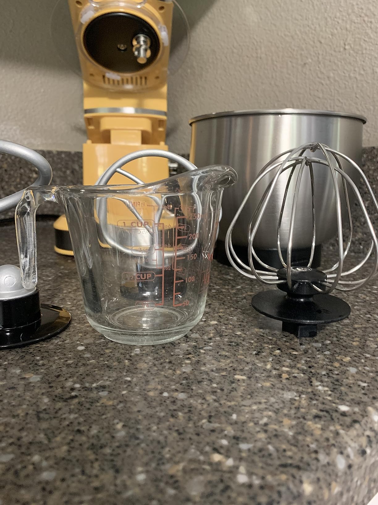 Kitchen in the box Stand Mixer, 3.2Qt Small Electric Food Mixer, 6 Speeds Portable Lightweight Kitchen Mixer for Daily Use with Egg Whisk, Dough Hook, Flat Beater customer photo 1