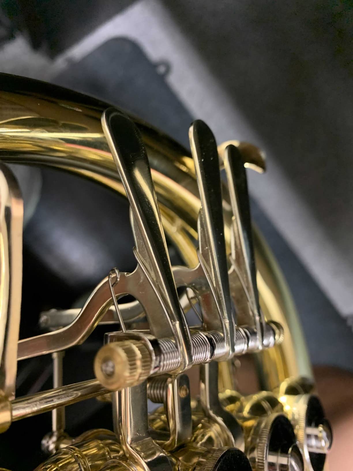 ROWELL Double French Horn F/Bb 4 Keys Gold Lacquer Intermediate customer photo 1