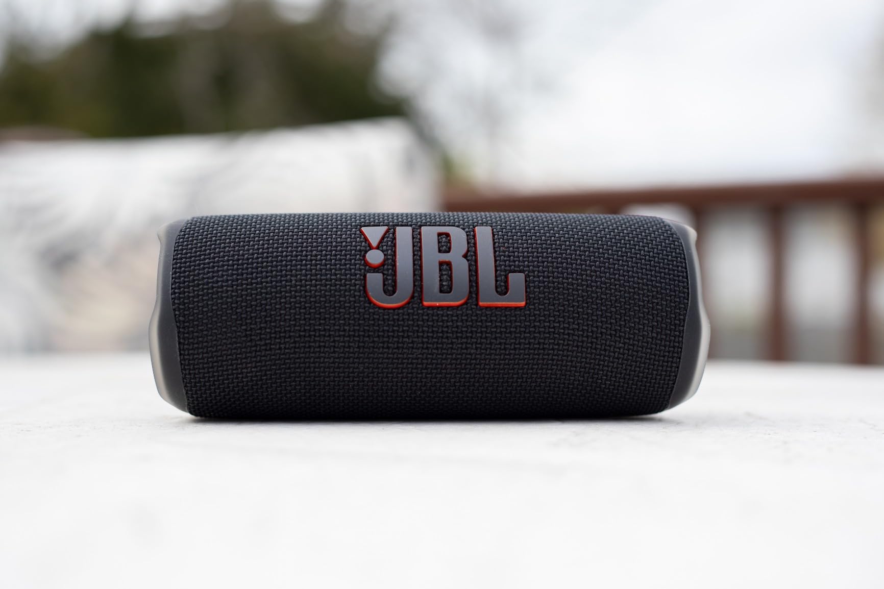 JBL Flip 6 - Portable Waterproof Speaker - Blue | Louder, more powerful sound, IP67 waterproof and dustproof, 12 Hours of Playtime, Bold design customer photo 1