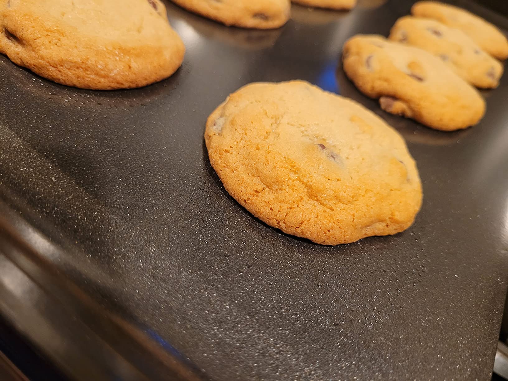 GoodCook AirPerfect Insulated Cookie Sheets Set of 2 Nonstick Carbon Steel Construction Pans for No-Burn Baking with Ergonomic Grip, 16 x 14-Inch, Gray customer photo 1