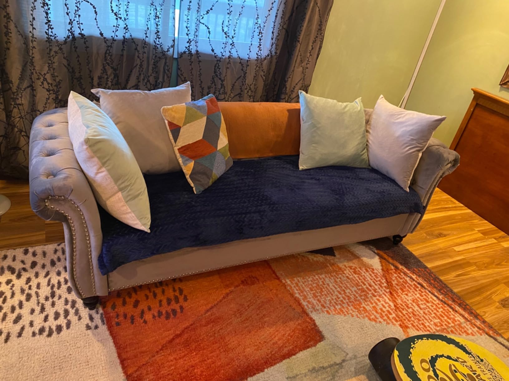 ONCIN Velvet Chesterfield Sofa, 84'' Modern Tufted 3 Seater Couch with Scroll Arms and Wood Legs for Living Room Bedroom (Blue) customer photo 2