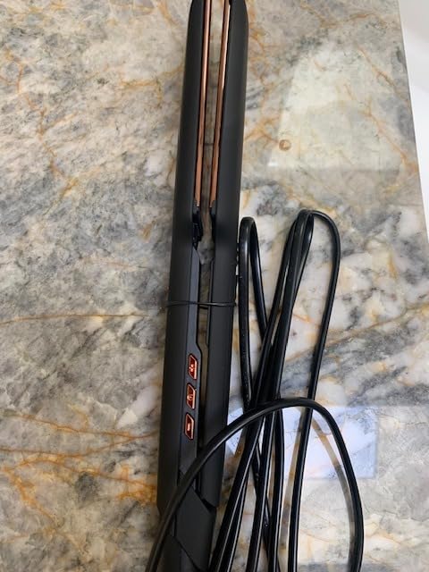 VANESSA PRO 2 Inch Titanium Flat Iron, Easy One Pass Styling for Thick Hair, Wide Plate Hair Straightener Infused with Argan Oil & Keratin customer photo 1