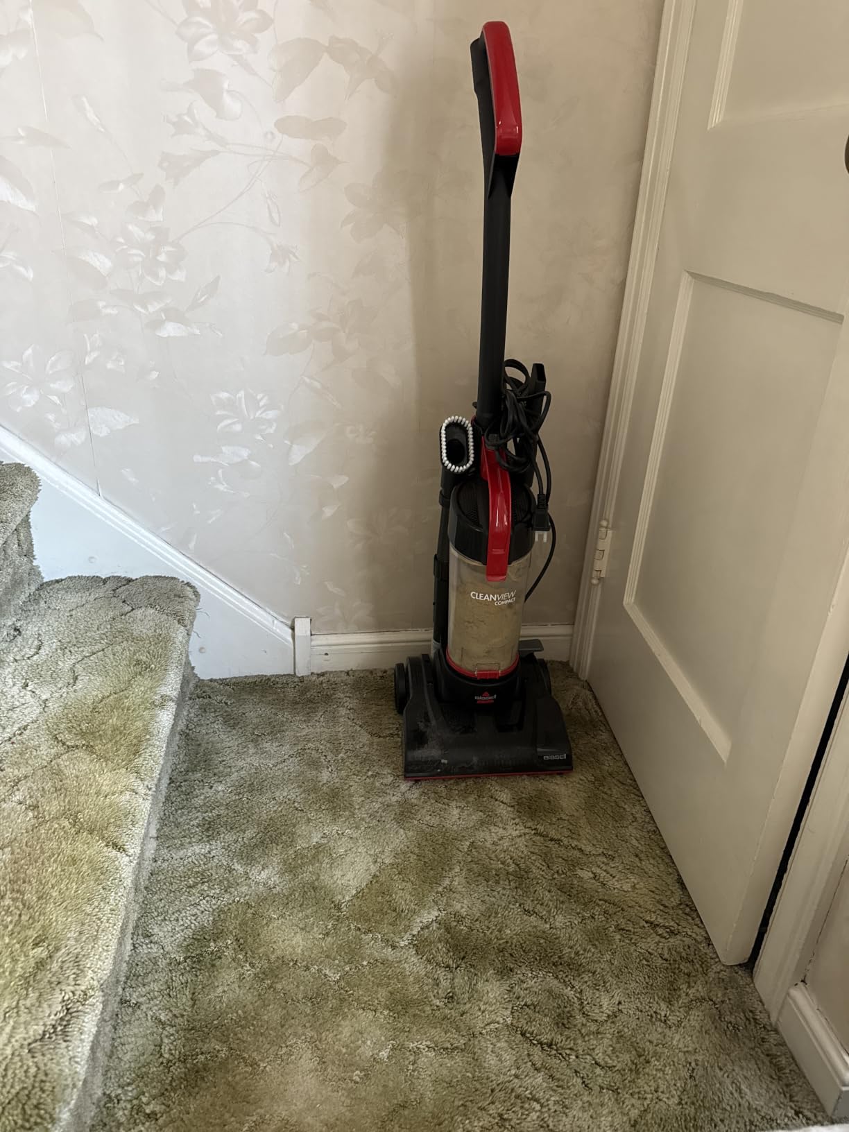 Bissell CleanView Compact, Powerful Suction & Extension Wand, 3508 | Lightweight for apartments & dorms; scatter-free technology; removable extension wand; compact design customer photo 2