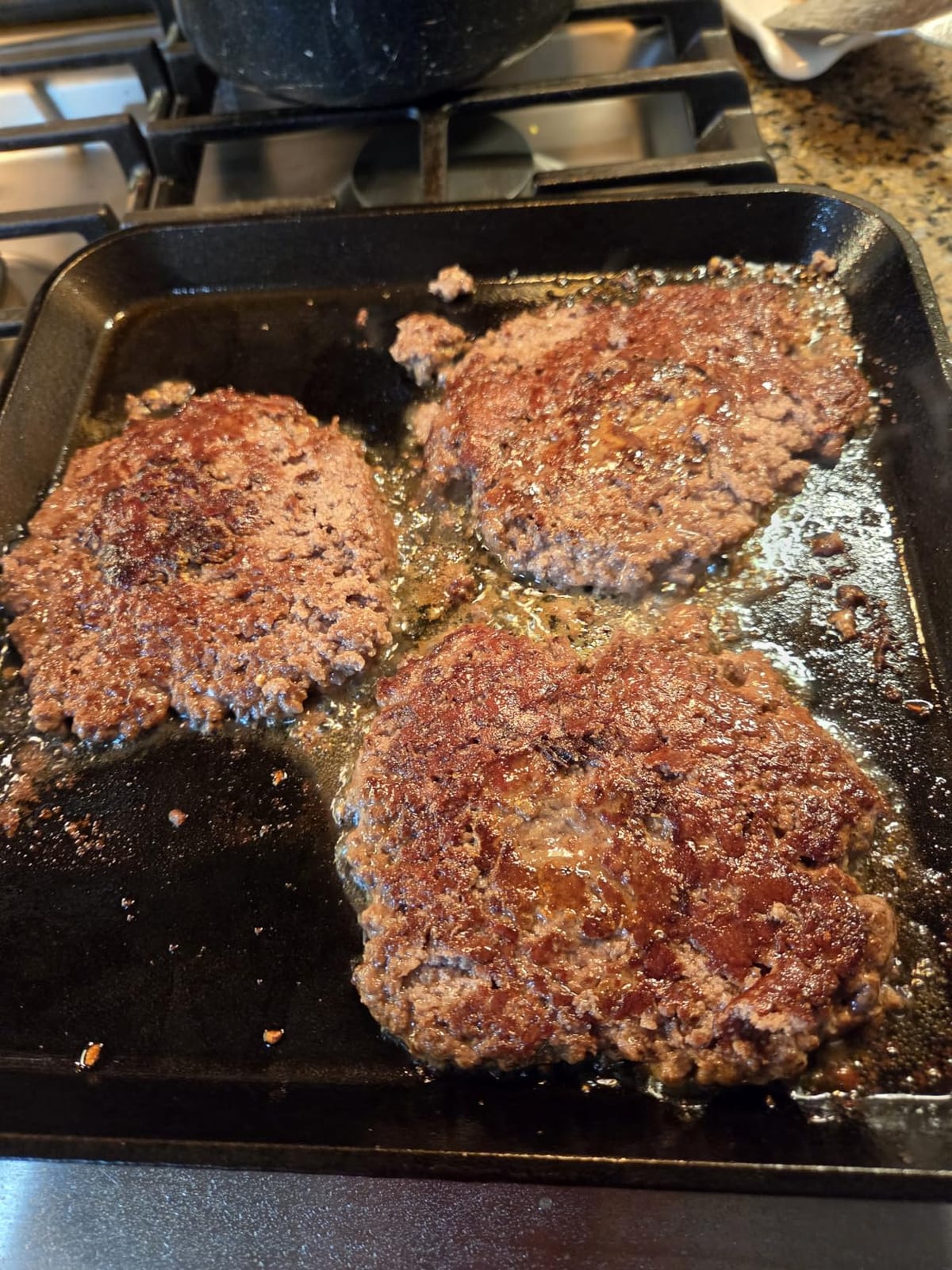 Lodge Pre-Seasoned Cast Iron Square Griddle, PFAS-Free, 11 Inches | Cast Iron for Pancakes, Eggs, Bacon & Grilling Favorites, Durable & Even Heat Distribution, Non-Toxic, Made in USA customer photo 1