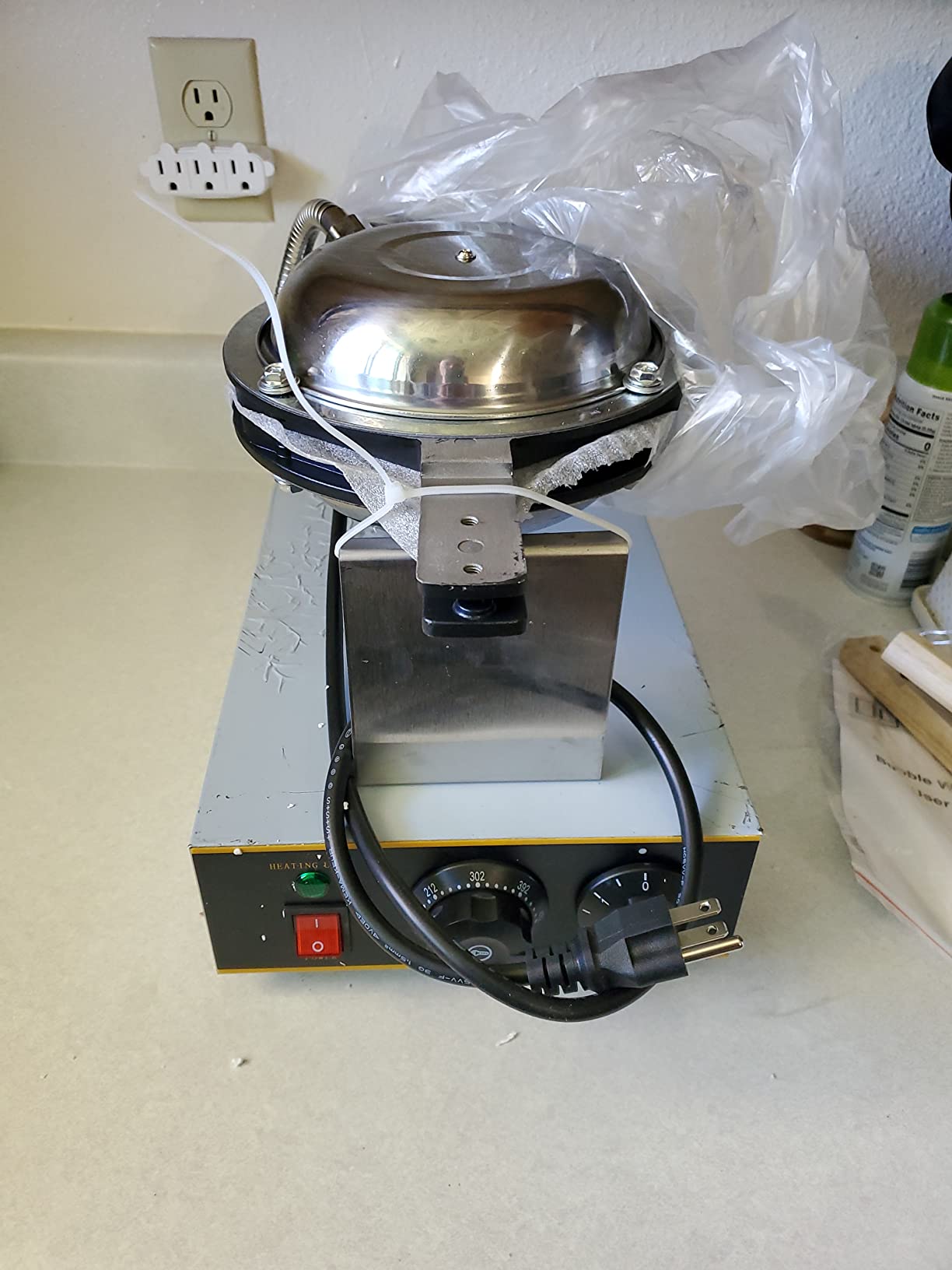 Dyna-Living Bubble Waffle Maker Commercial Bubble Waffle Iron 1400W Electric Stainless Steel Waffle Maker Hong Kong, Egg Puff Waffle Iron Machine Restaurant, 180° Rotating, Non-stick Coating customer photo 1