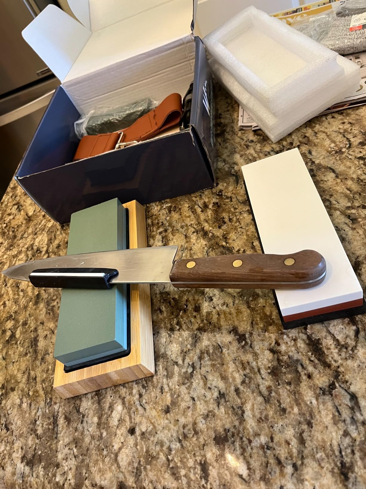 Wucgea Knife Sharpening Stone Kit - 400/1000 3000/8000 Grit Japanese Whetstone Set with Angle Guide, Flattening Stone and Leather Strop customer photo 1