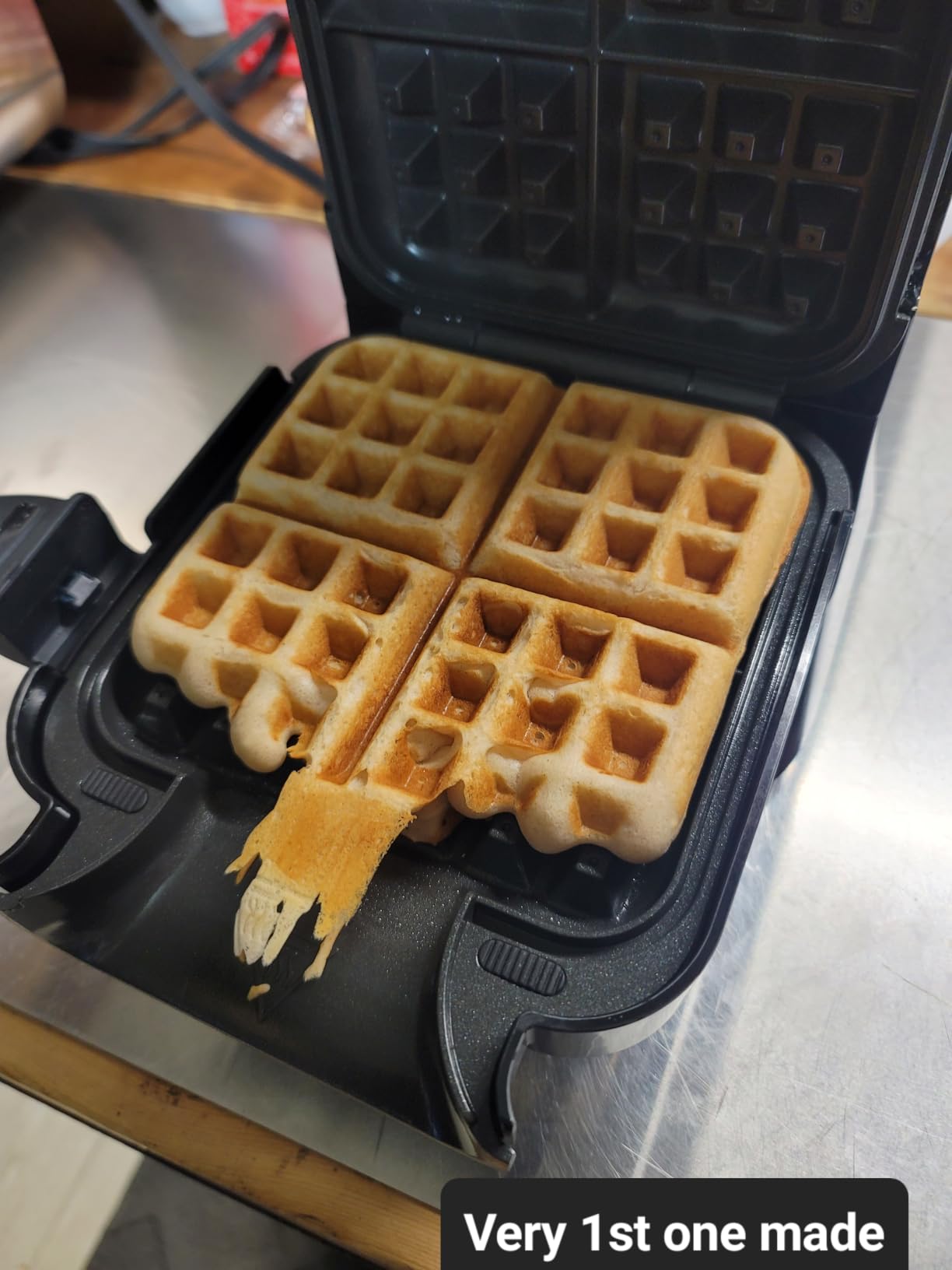 Ninja Belgian Waffle Maker Pro, 5 Shade Settings, Black/Silver, BW1001 customer photo 2