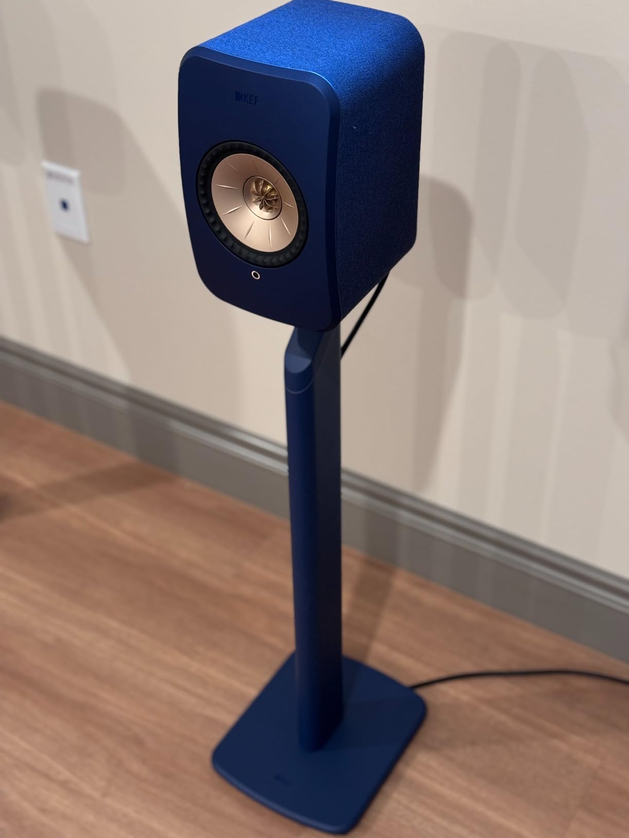 KEF LSX II Wireless HiFi Speaker System (Carbon Black) customer photo 1